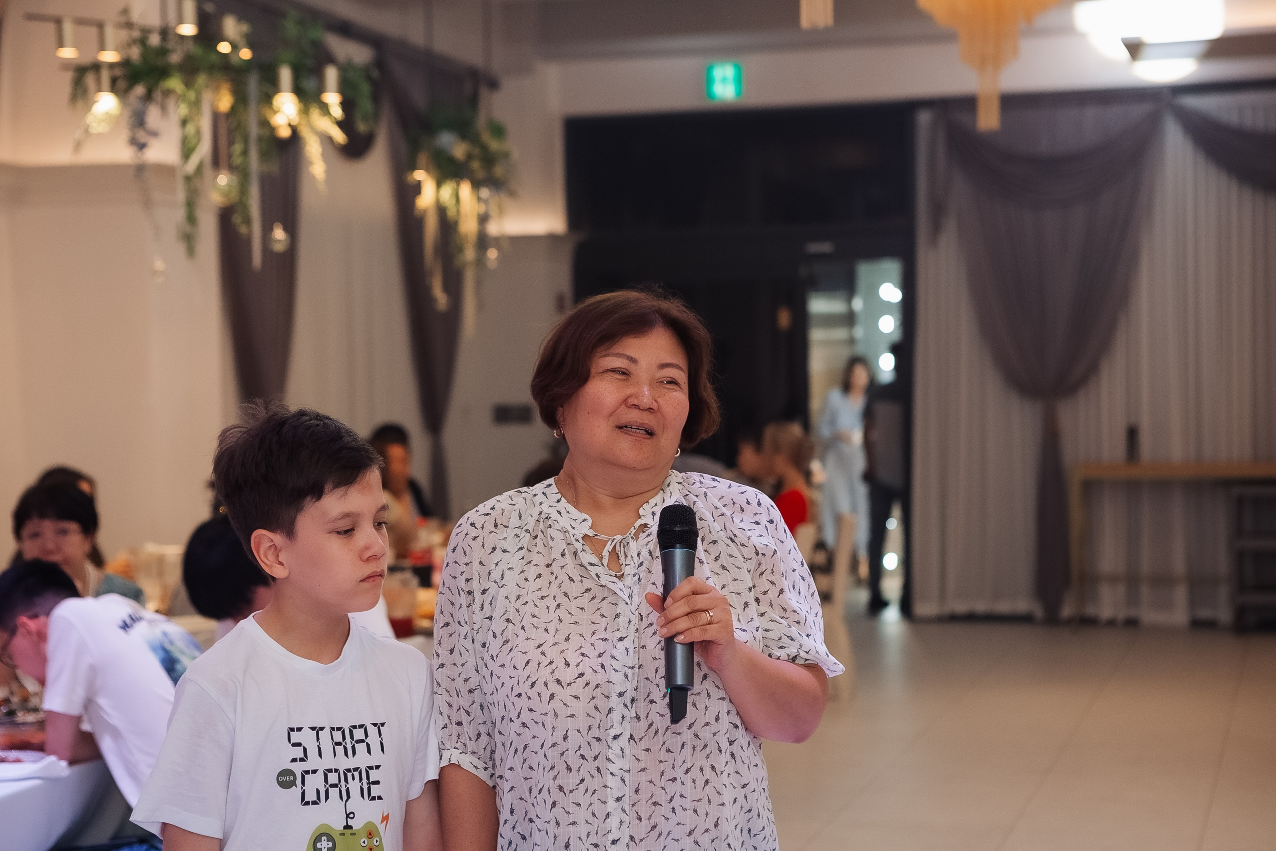 Тео дома и в ресторане. Фотограф беременности, ньюборн и годовасиков в Корее Жанна Хан