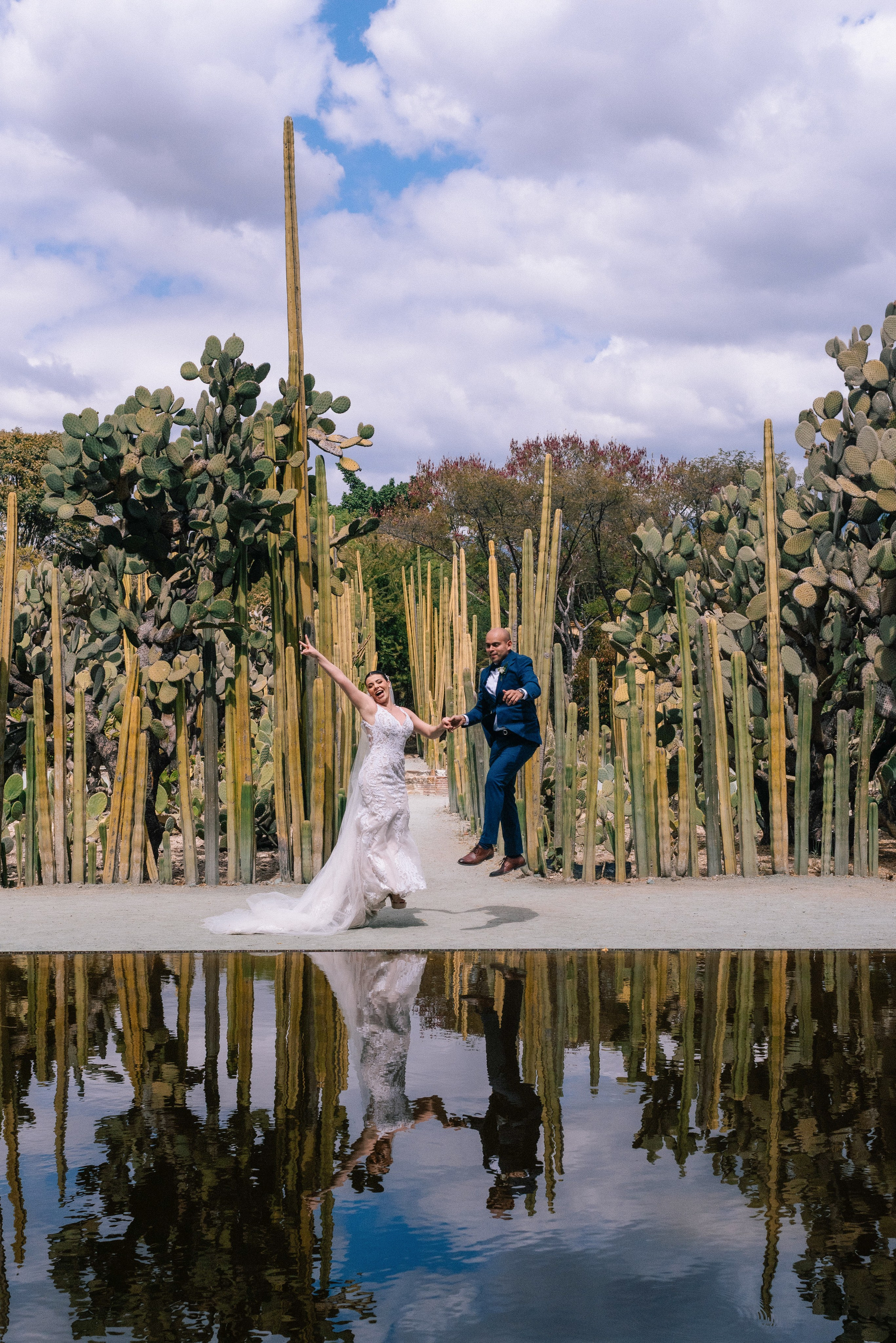 WEDDING PHOTOS. Wedding Photographer and Filmmaker in Guadalajara Mexico Abraham Linares