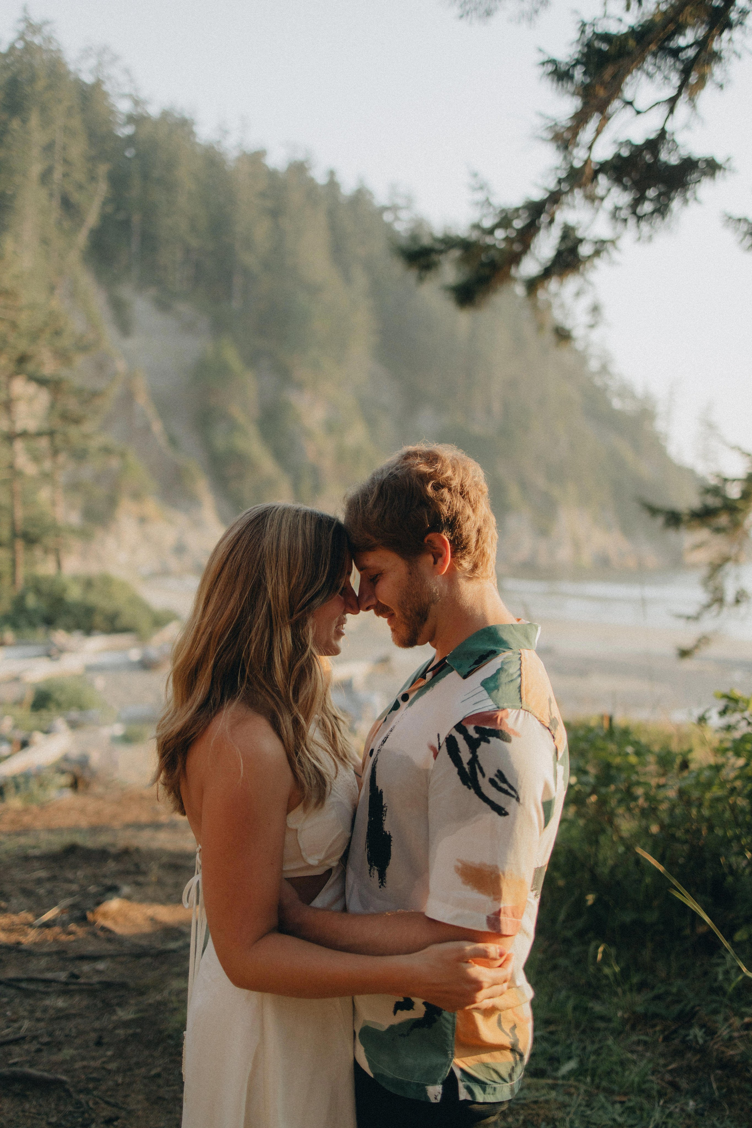 Engagement Photography at Cannon Beach | Jessie & Isaac's Session by Georgy Shishkin | Capturing Moments in Portland, Seattle, Bend & Oregon. Capturing Love in the Heart of the Pacific Northwes