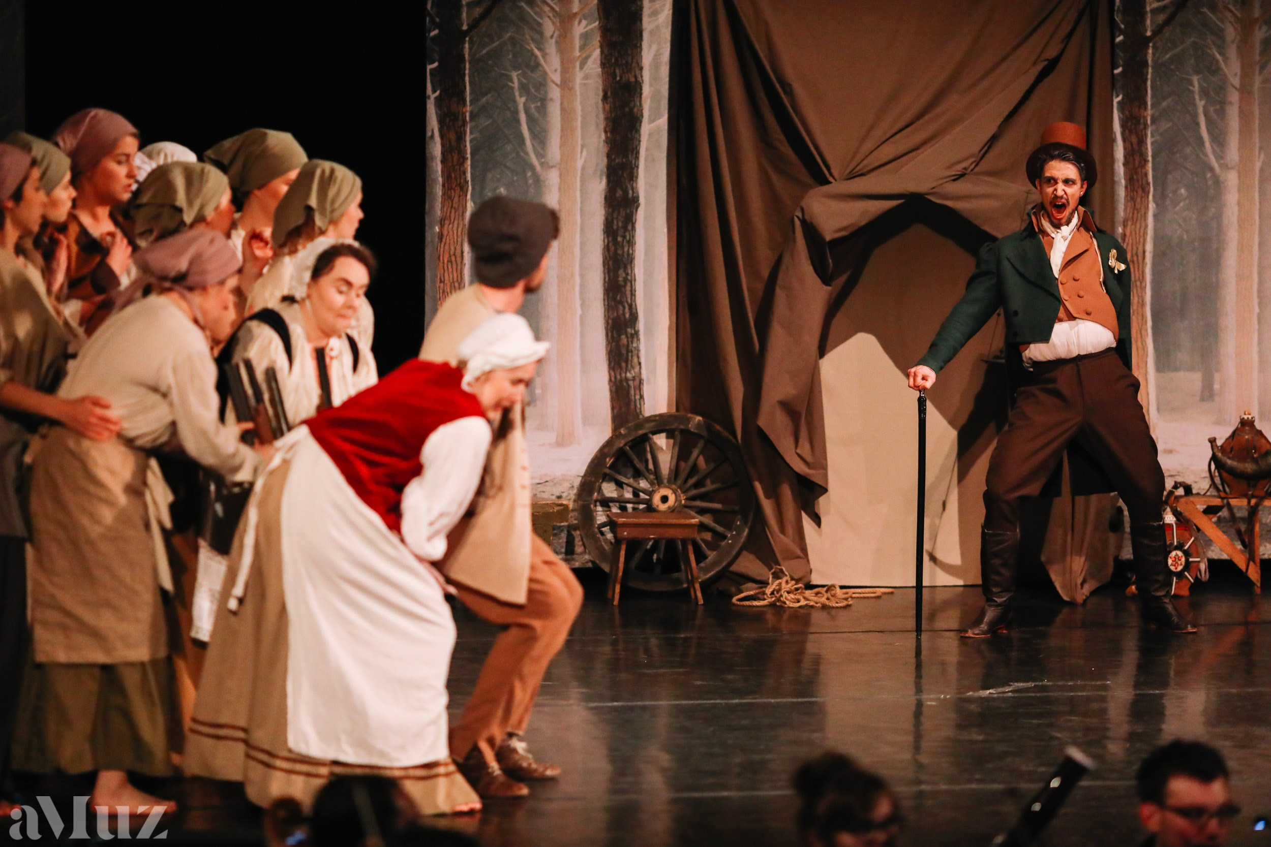 Opera Łąkowa. Fotograf Ślubny Warszawa - Sesje Biznesowe Rodzinne Eventy