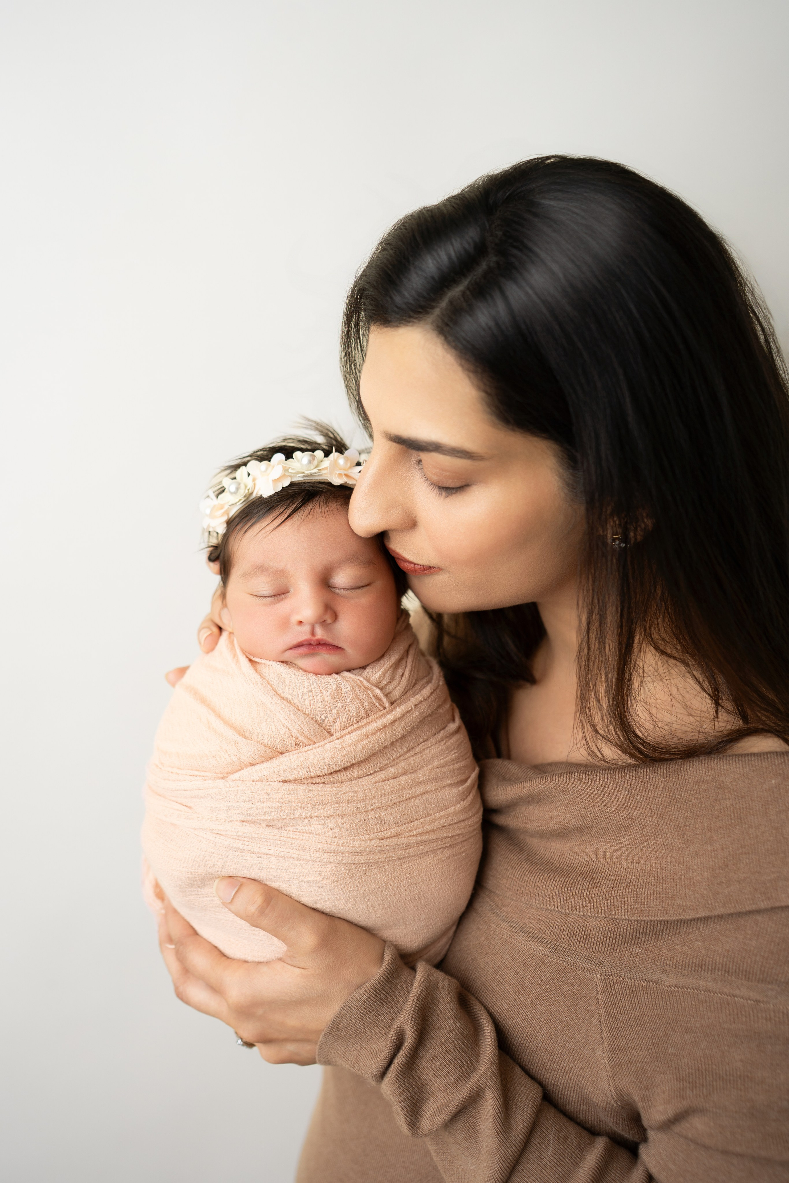 Newborn+Family. Maternity, family and newborn photography in San Francisco Bay Area