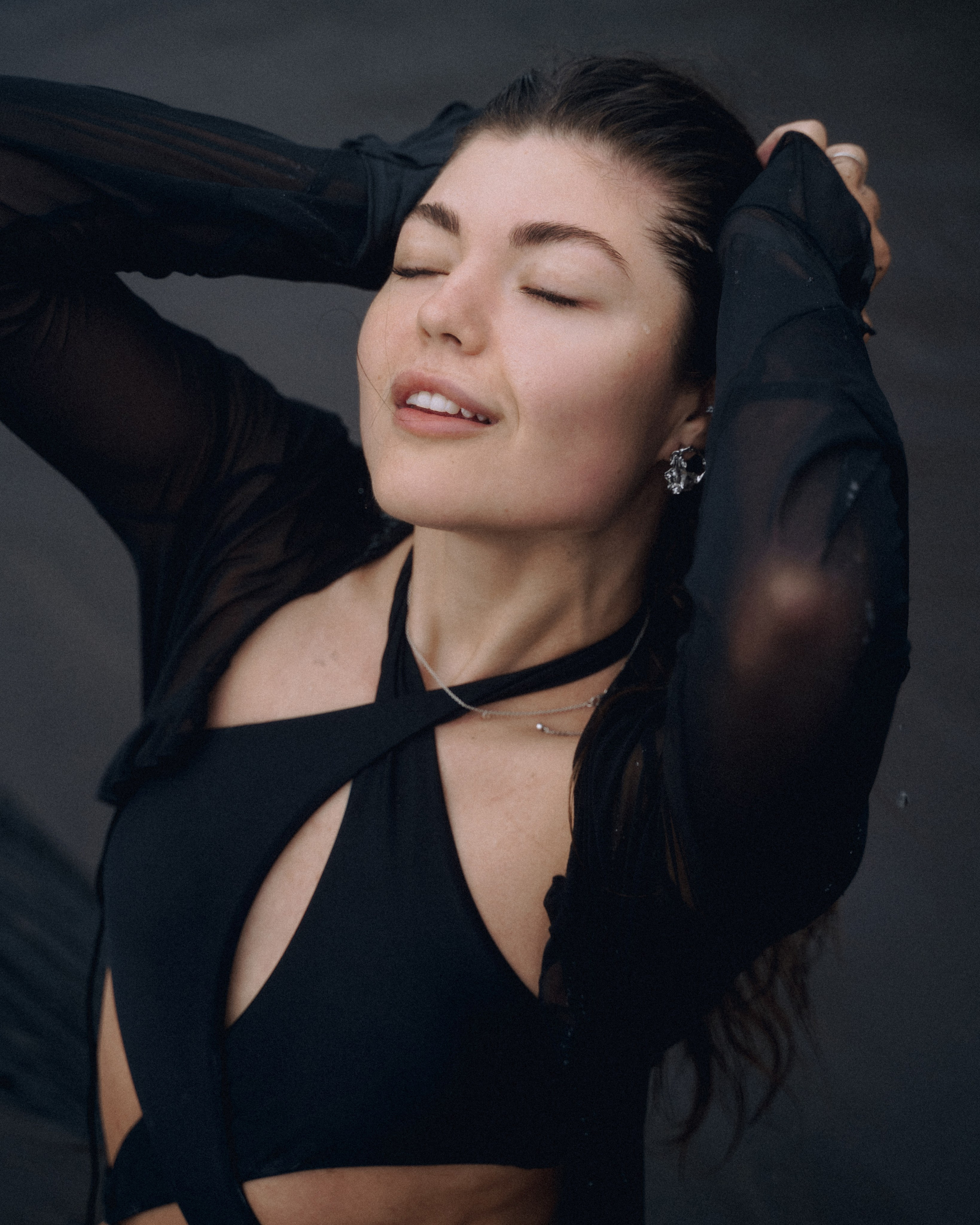 Daria — Seixal Beach Photoshoot in Misty Weather | Photographer Madeira. Your photographer in Madeira