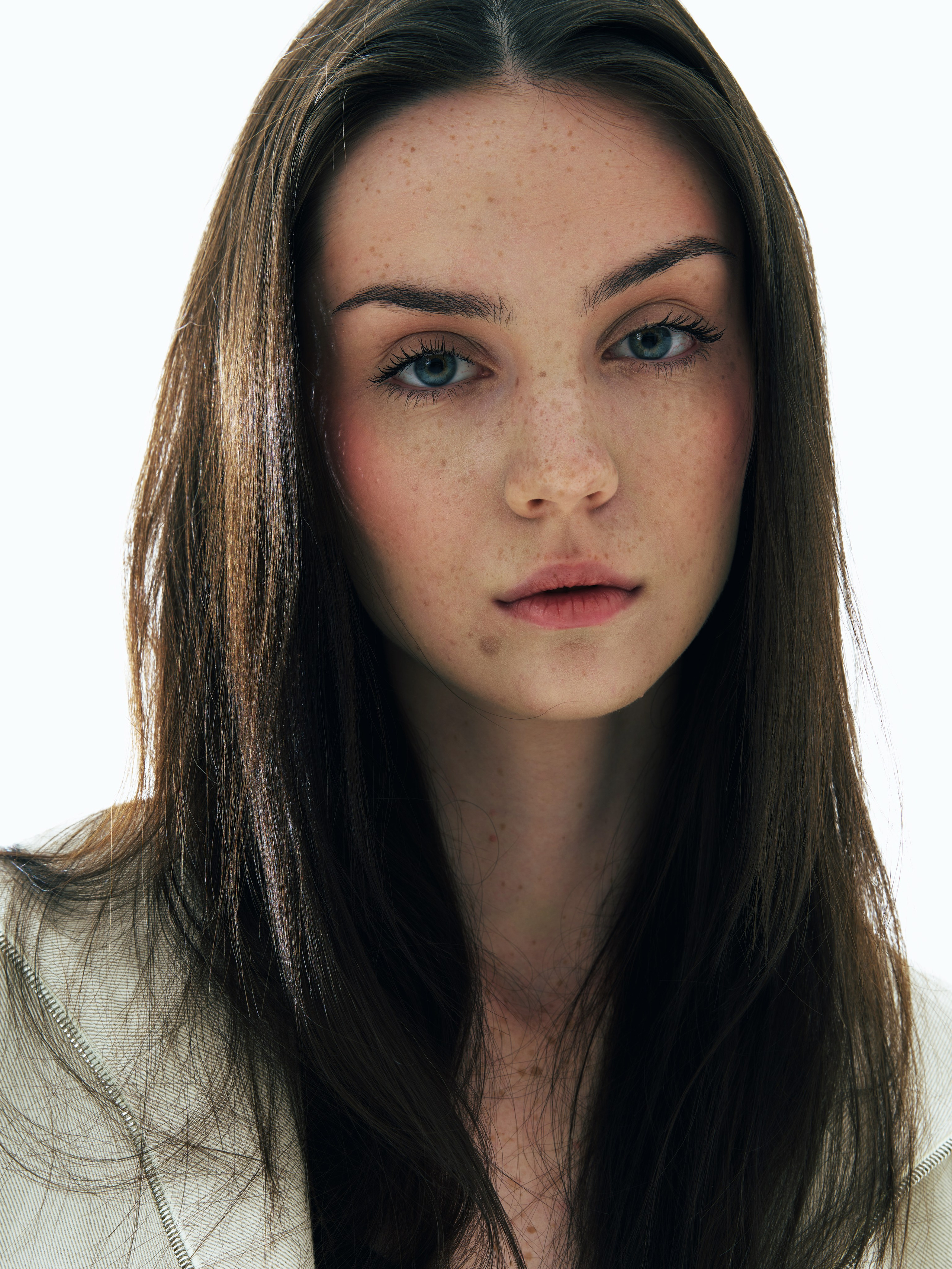 #R6 Arina. Alisha Geva, Dubai fashion and beauty photographer