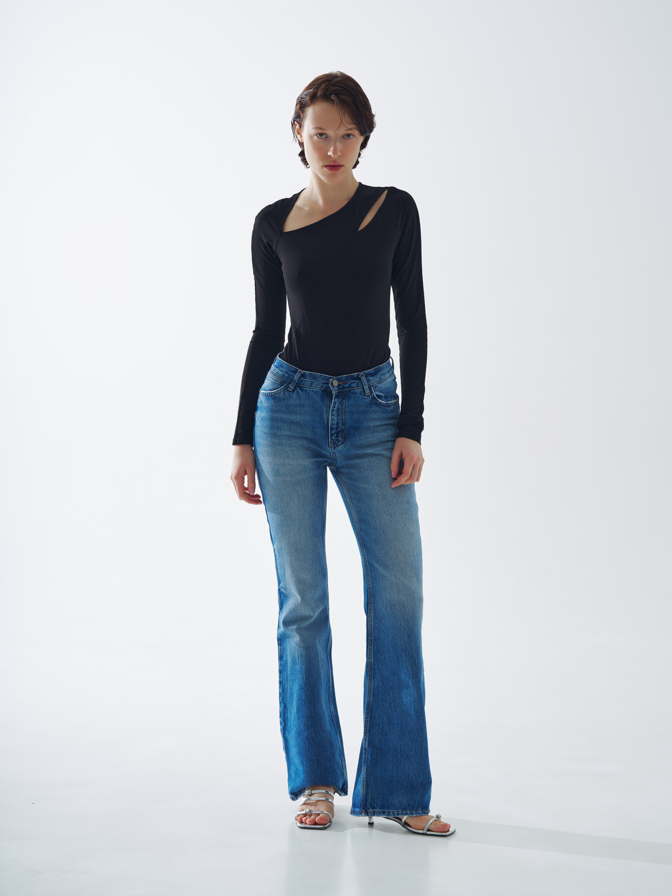Professional model test, model portfolio photographer in Dubai