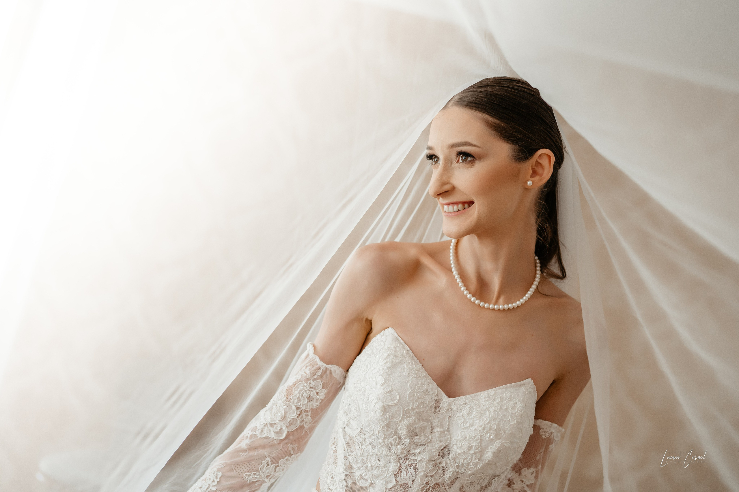 Portrete – Eleganță și expresivitate. Fotograf de nuntă, corporate, botezuri, majorate și aniversări Roman, Lucaci Cornel