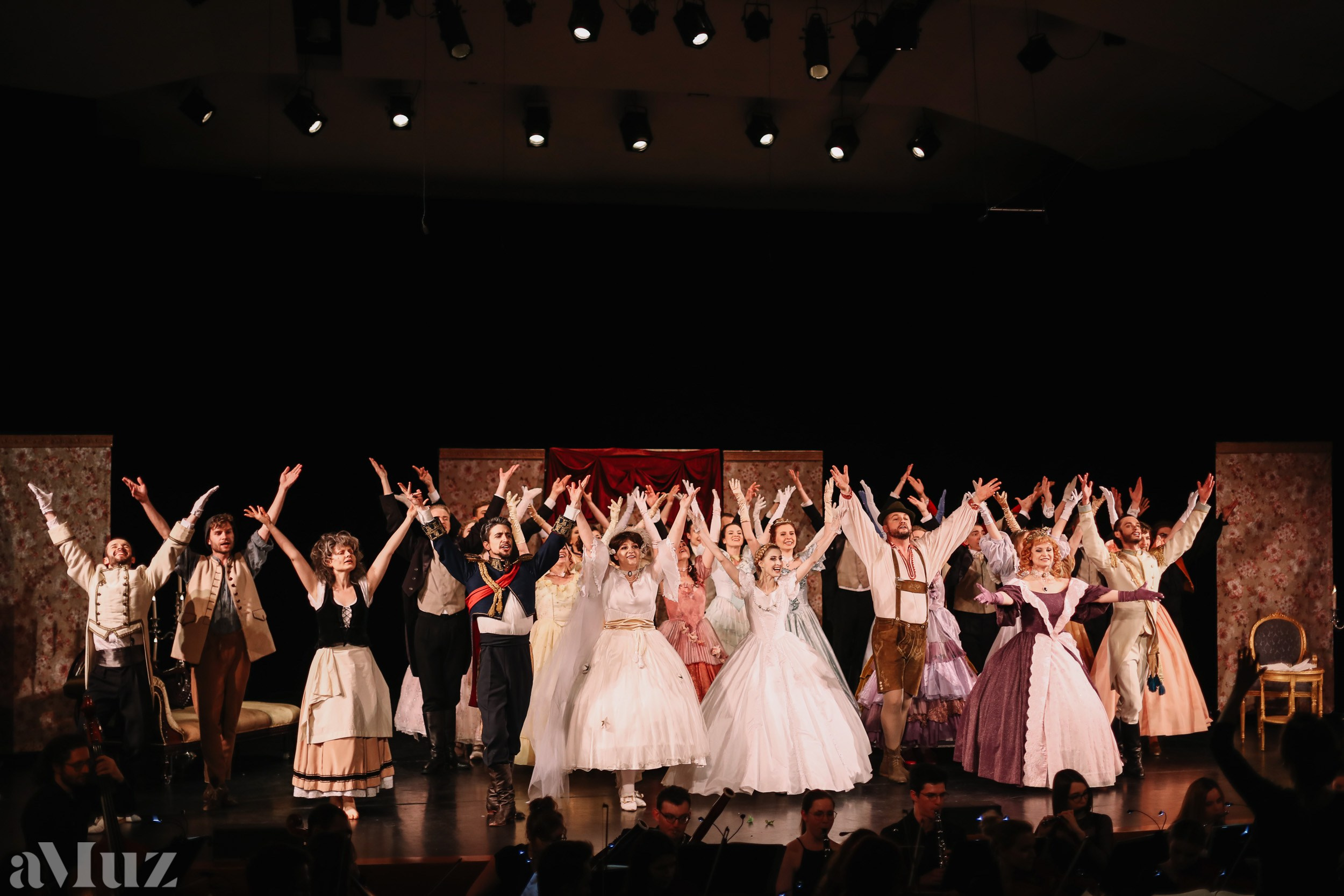 Opera Łąkowa. Fotograf Ślubny Warszawa - Sesje Biznesowe Rodzinne Eventy
