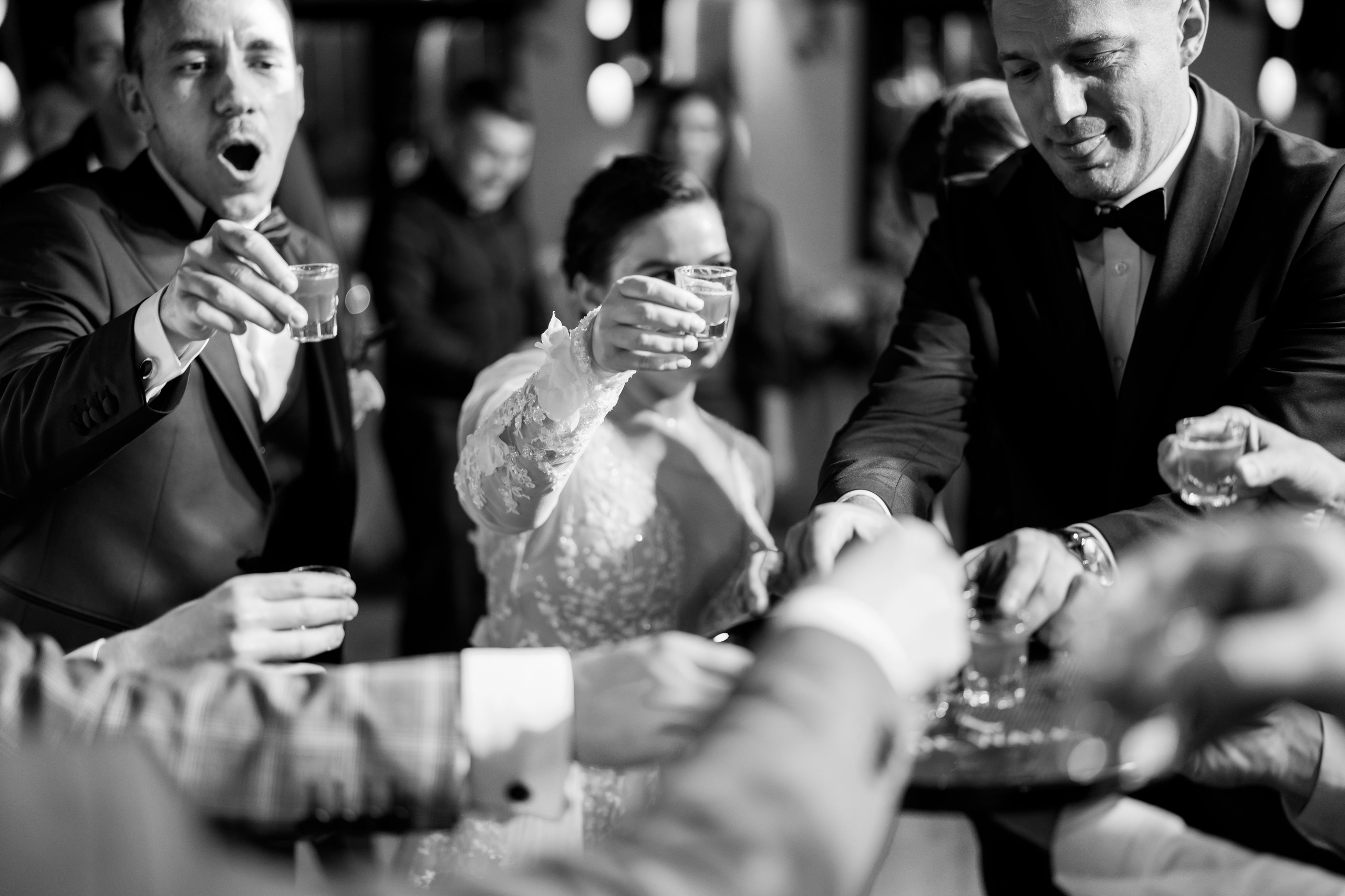 PARTY. Gabriel Florea — Fotograf nuntă București