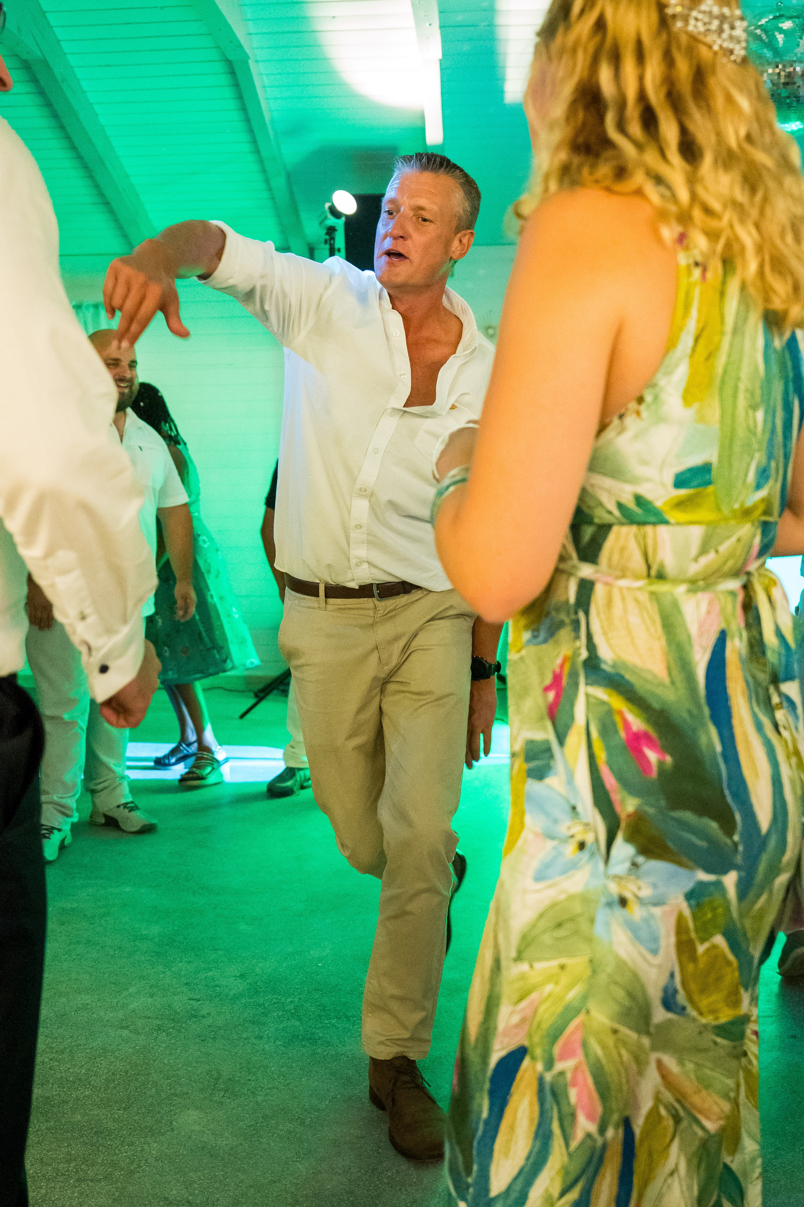 PARTY. Gabriel Florea — Fotograf nuntă București