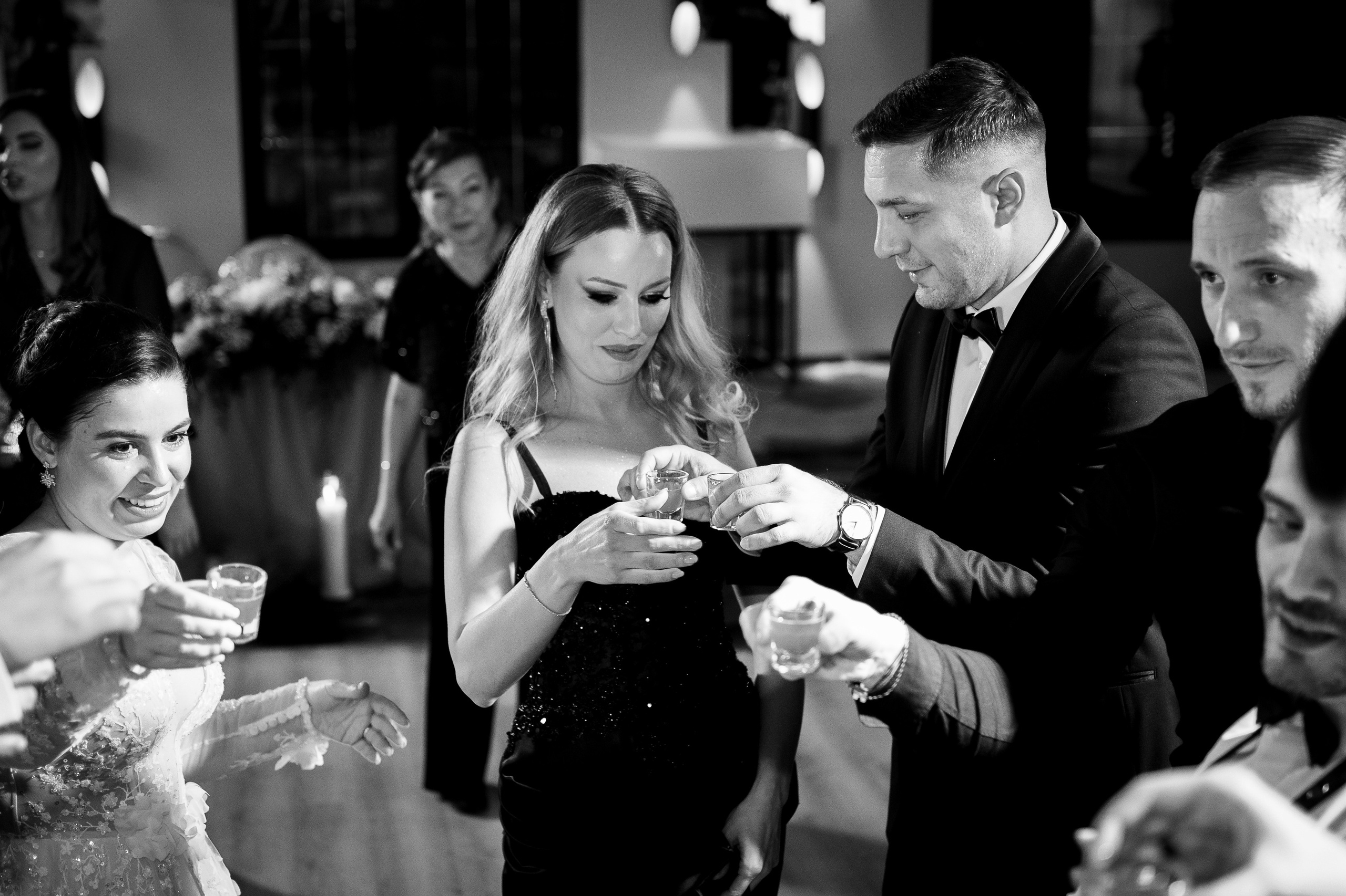 PARTY. Gabriel Florea — Fotograf nuntă București