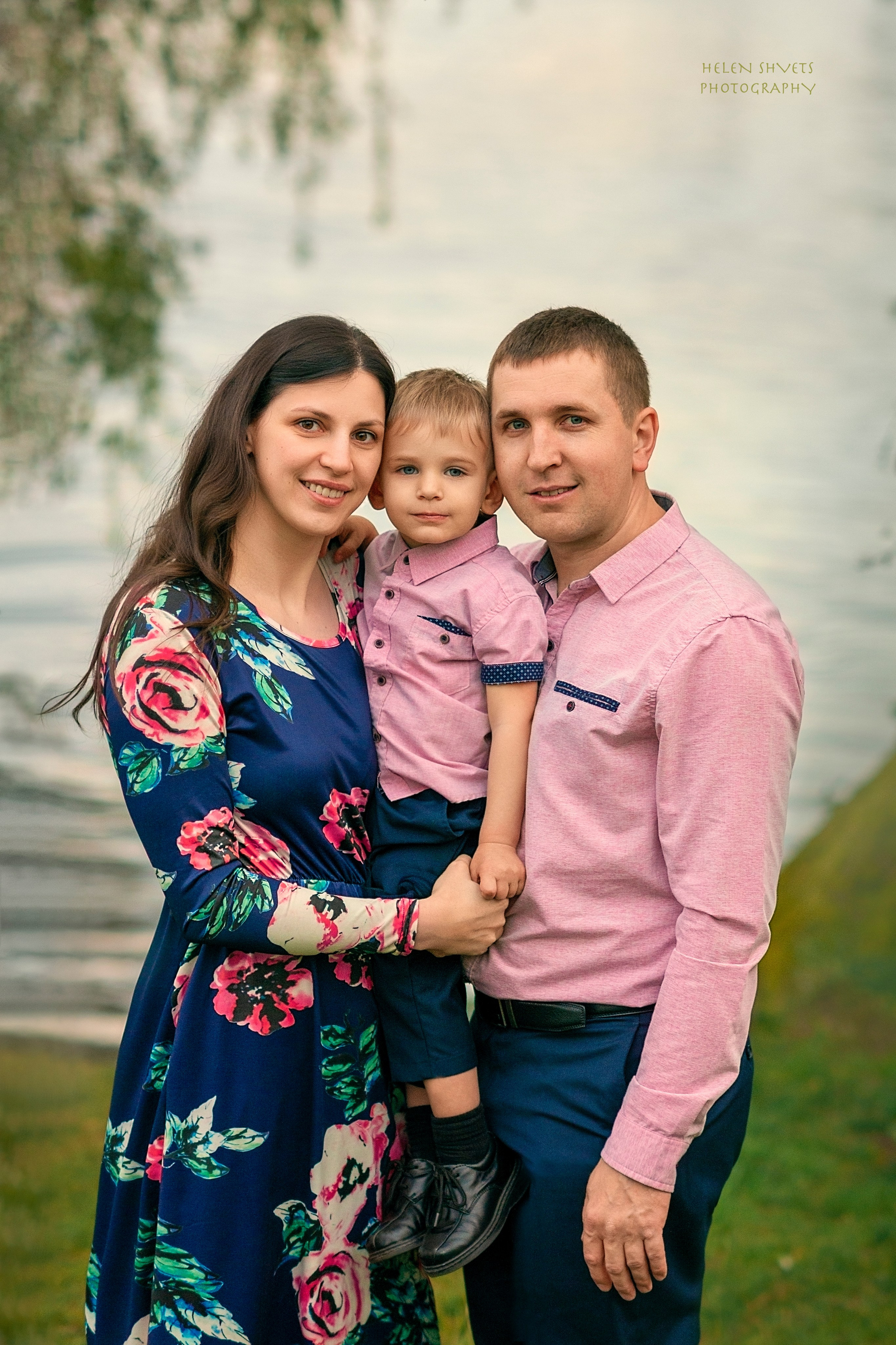 Family of Olya. Wedding & family photography in Seattle area. Helen Michelle photographer
