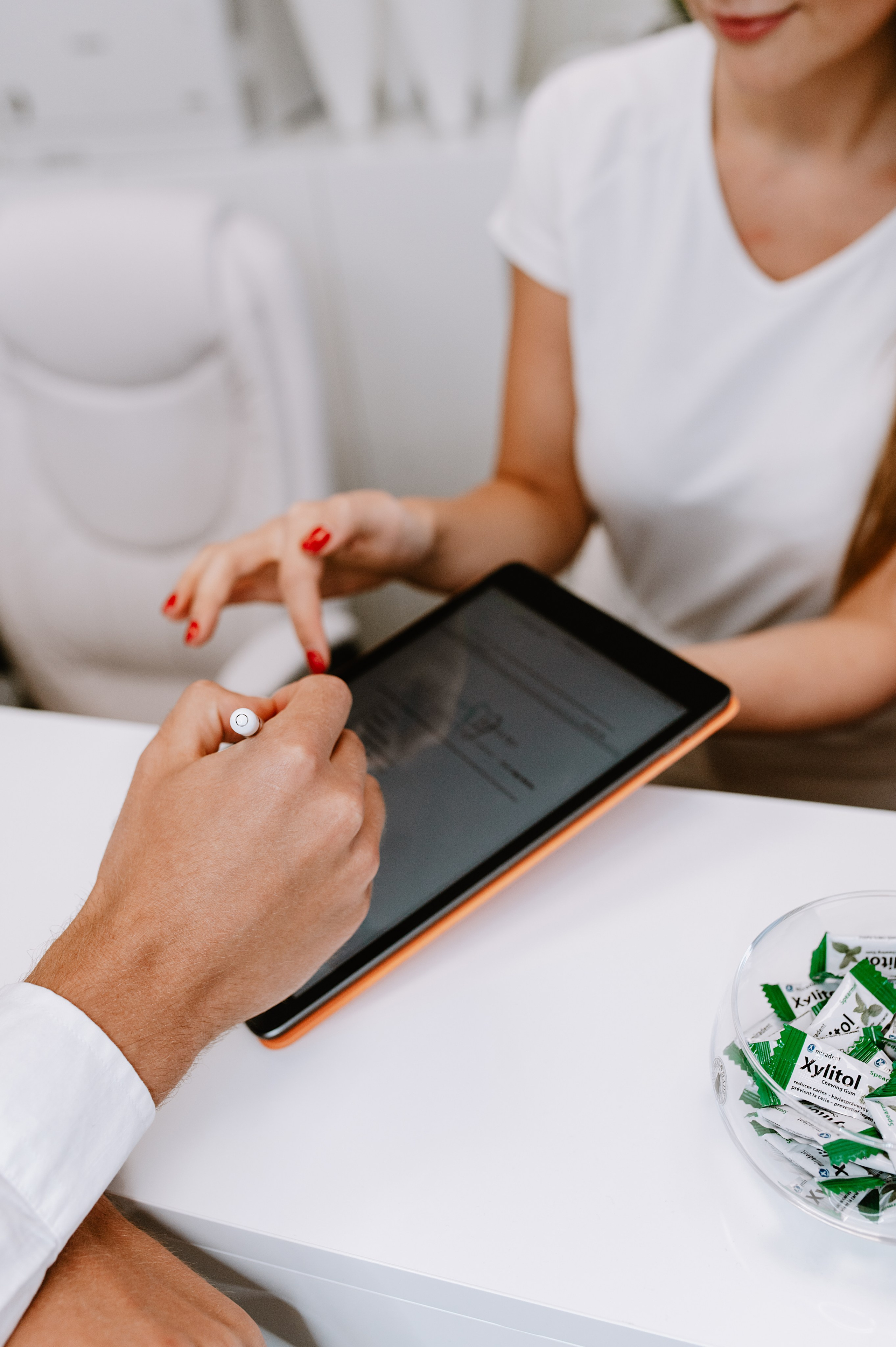 EDClinic dentistry in Prague. ANNA-MARIA PHOTO CONTENT CREATOR — фотограф, эстет, художник и визуальный эксперт в Instagram, работающий в Праге