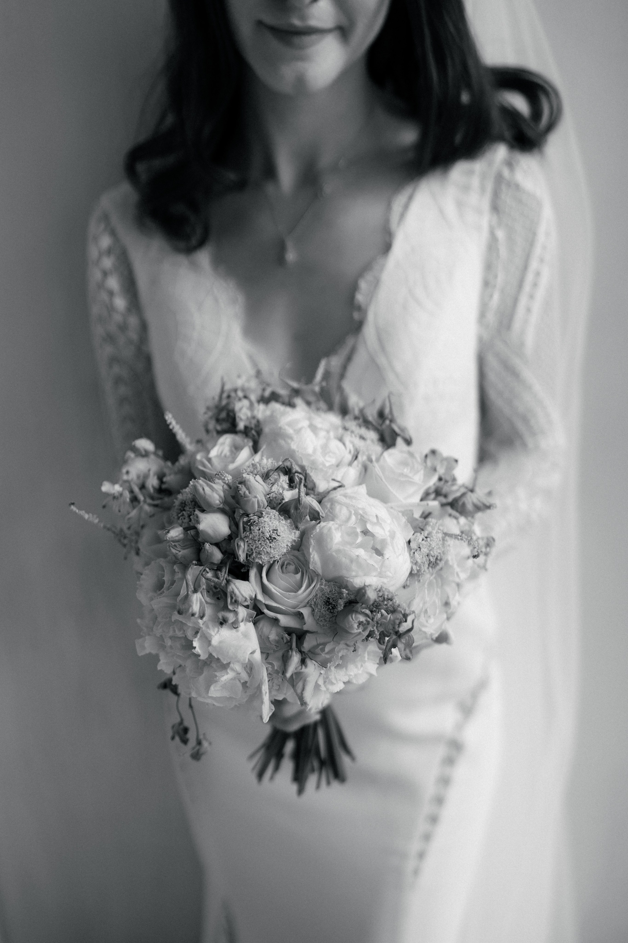 Elly & Andrew. Destination Wedding Photographer Alex Pasarelu