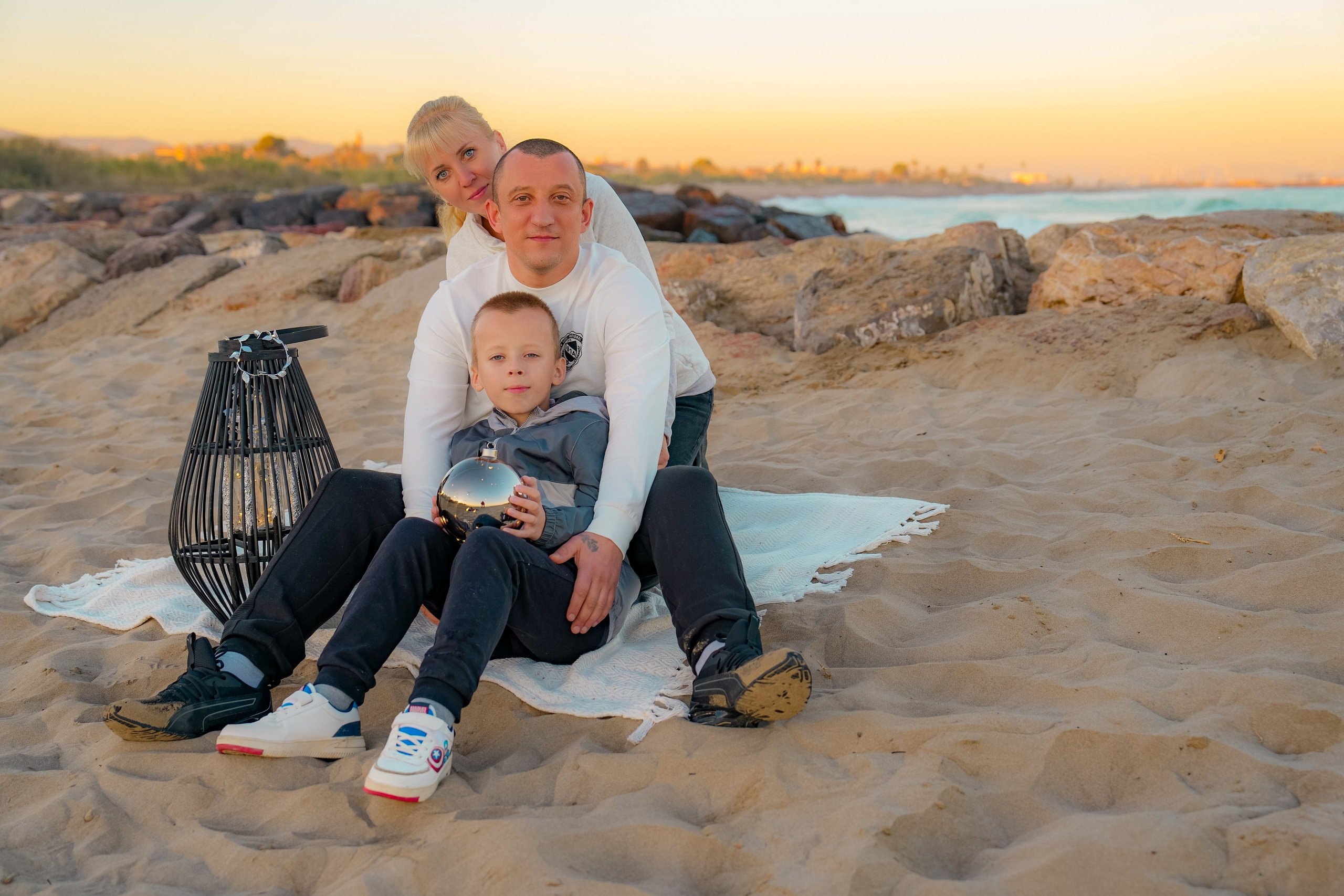 VIKA Y FAMILIA. Fotógrafa Olena Petryk. Realizo sesiones de fotos en Puerto de Sagunto