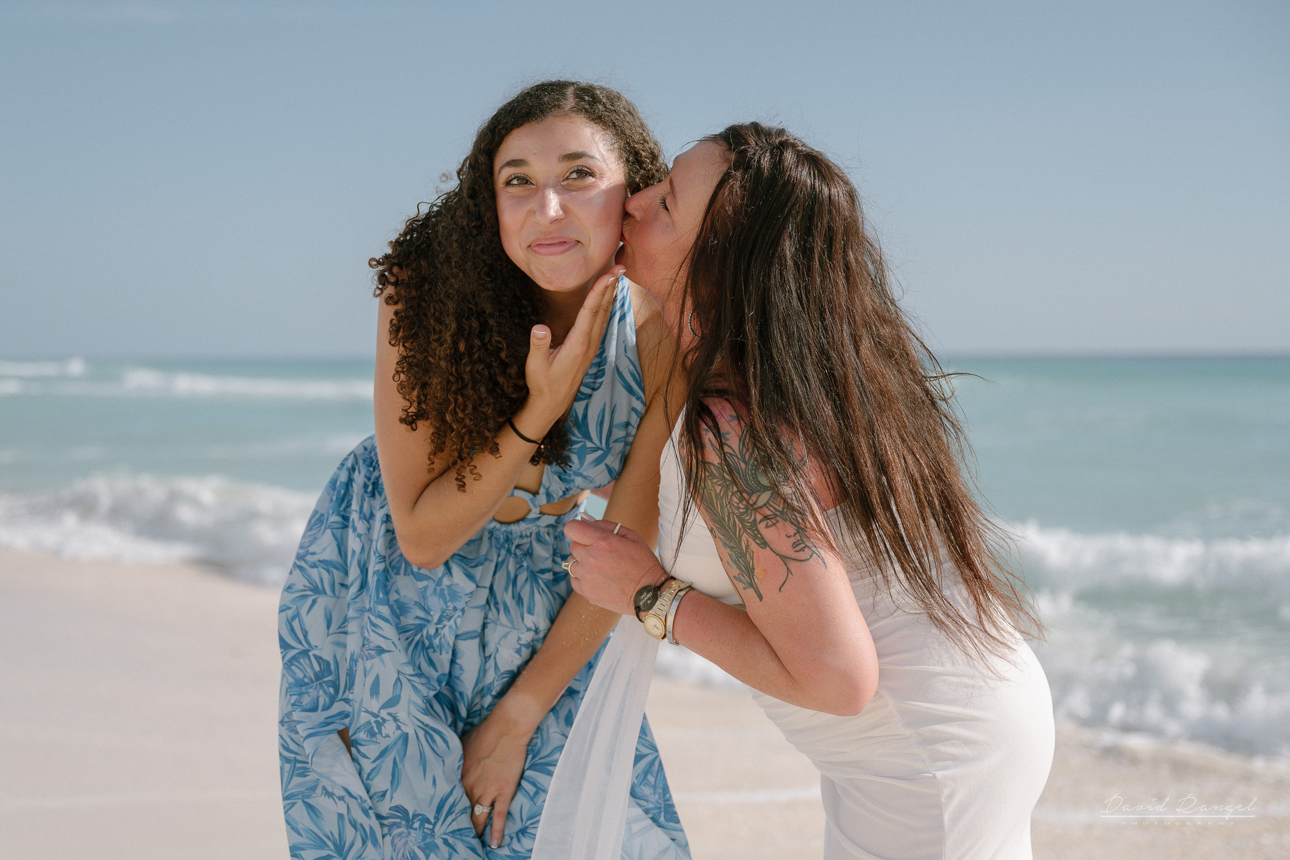 Gabi Guilliod — Family Session — Playa Delfines. Destination wedding photographer based in Cancun and Riviera Maya with service worldwide