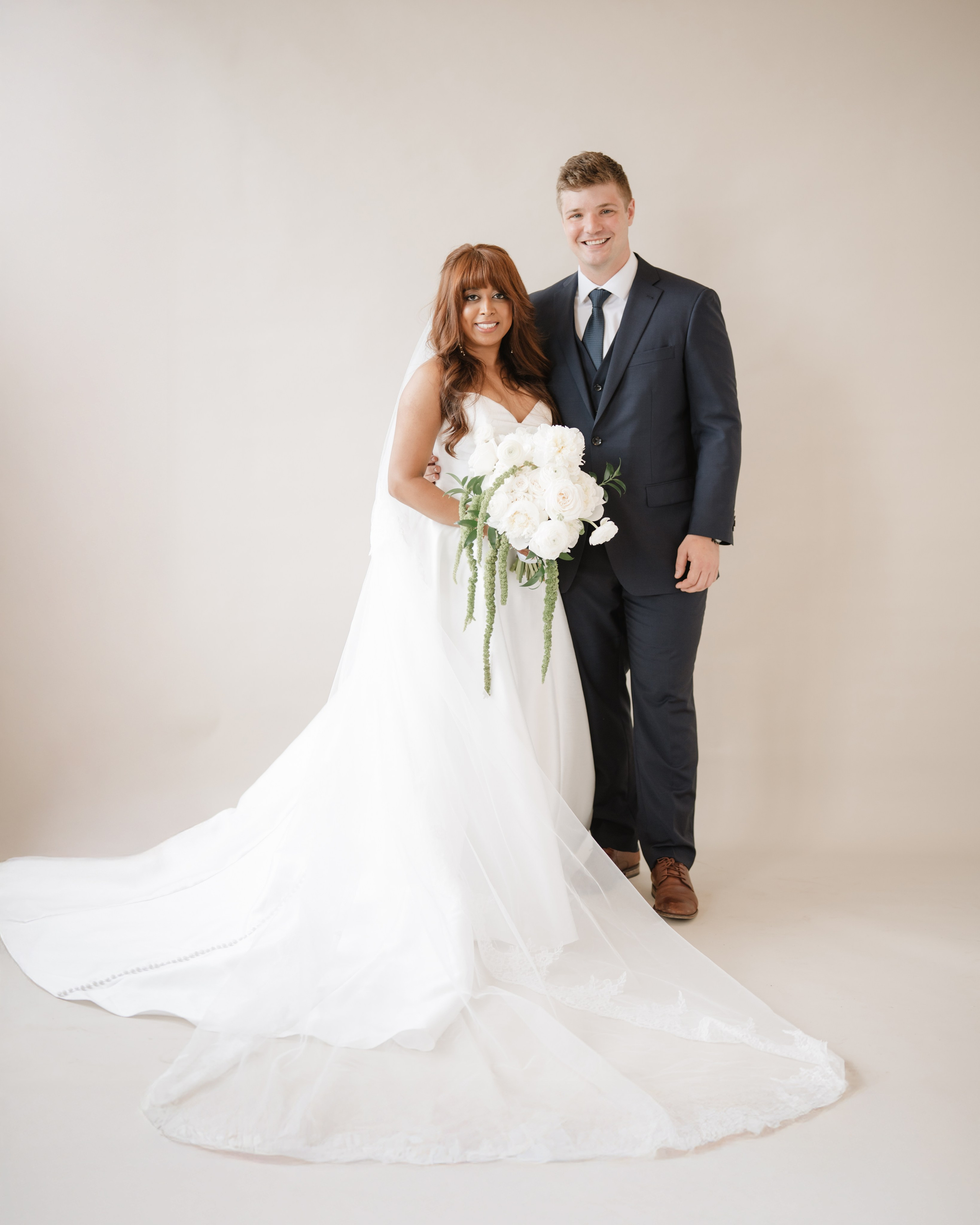 A wedding with a view of the Williamsburg Bridge. Portrait and wedding photographer in New York