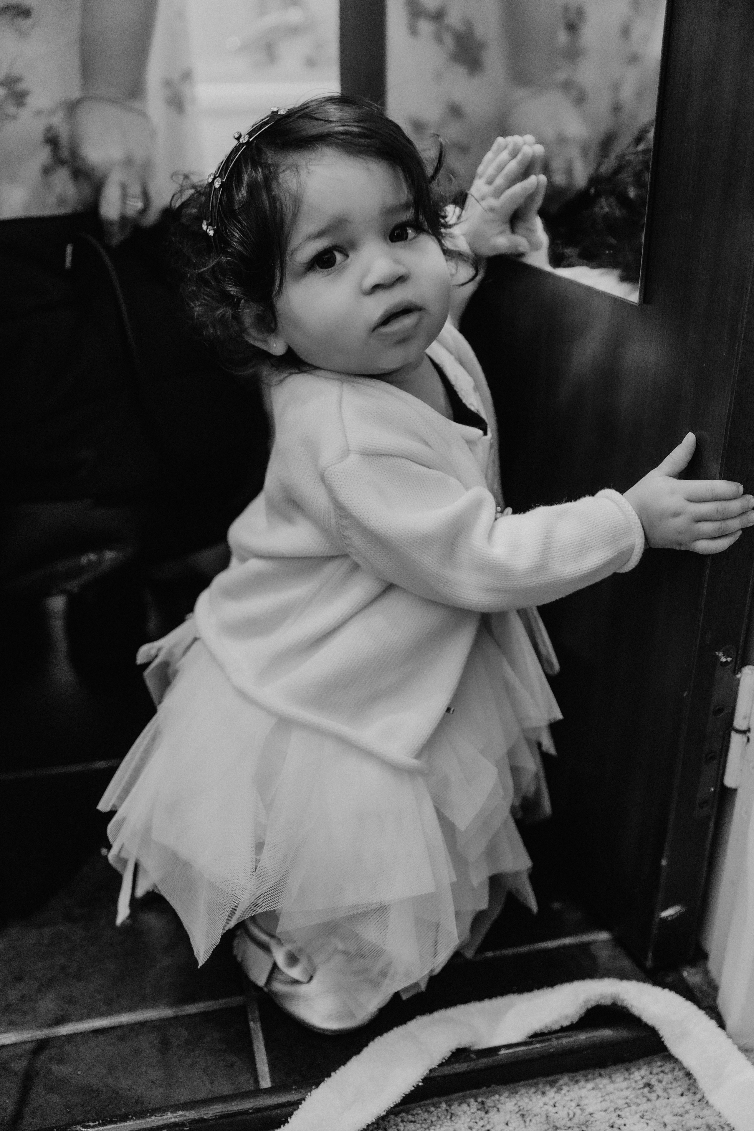 Suzi & Alex | Paris Wedding with a Vintage Car. Paris Wedding Photographer