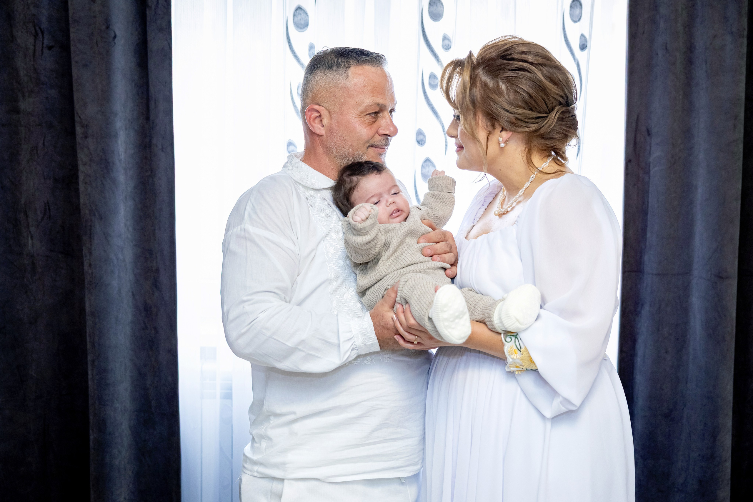 Andrei Sebastian. Moments By Gub