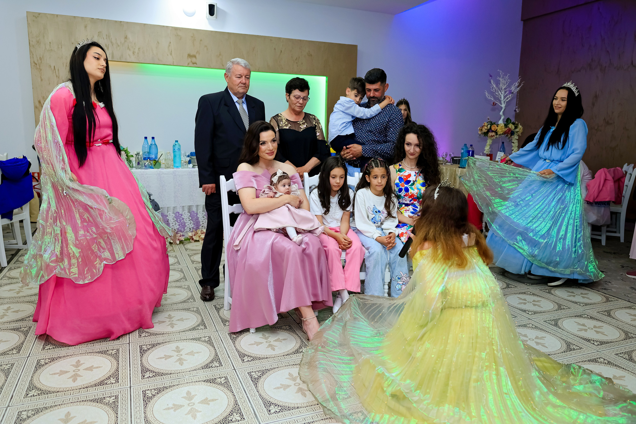 Iris Stefania. Moments By Gub