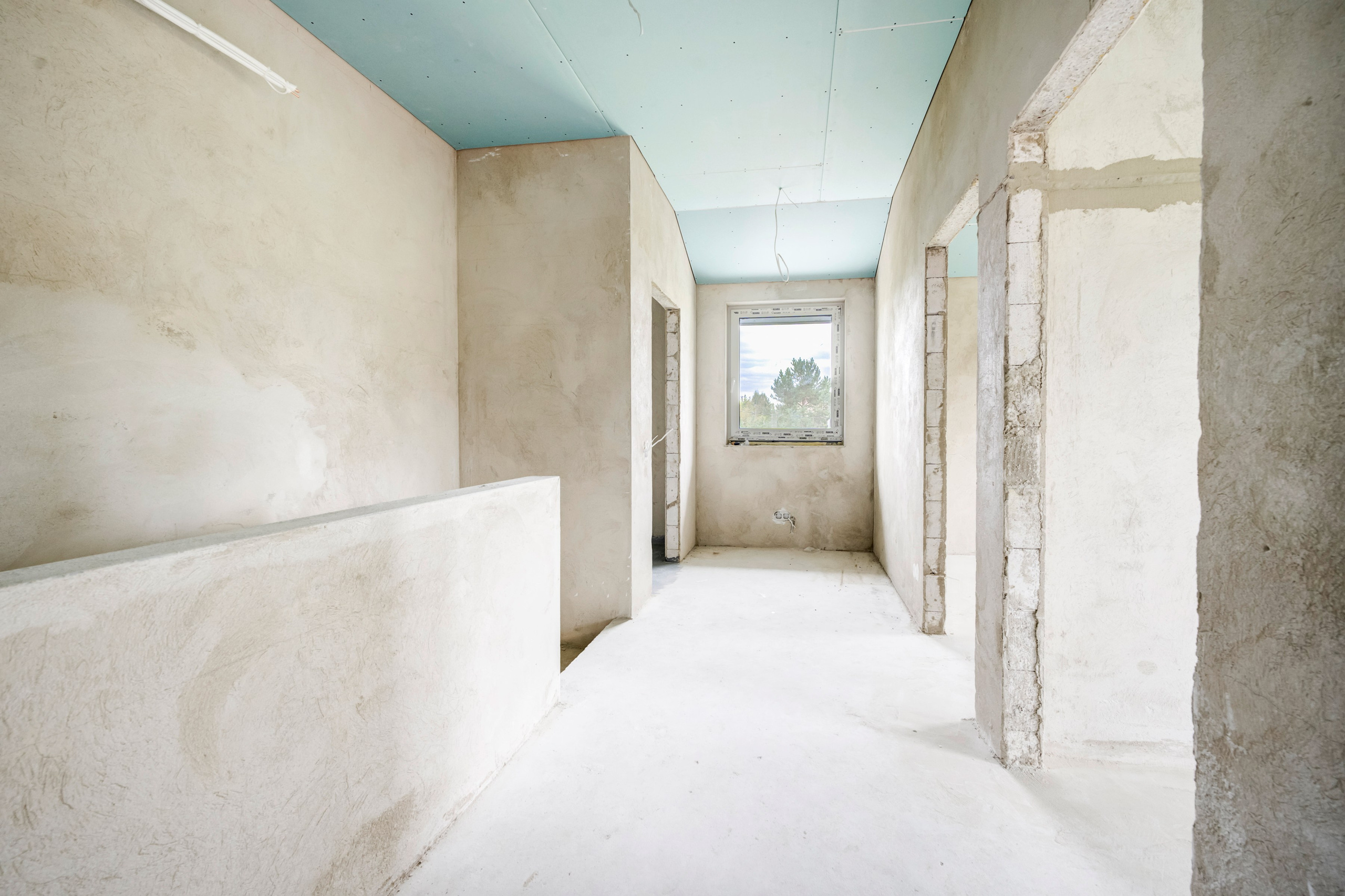 Pagubės sodų 11-oji 16, Vilnius. Namas su nepilna apdaila. Elina Sapiega fotografė Vilniuje