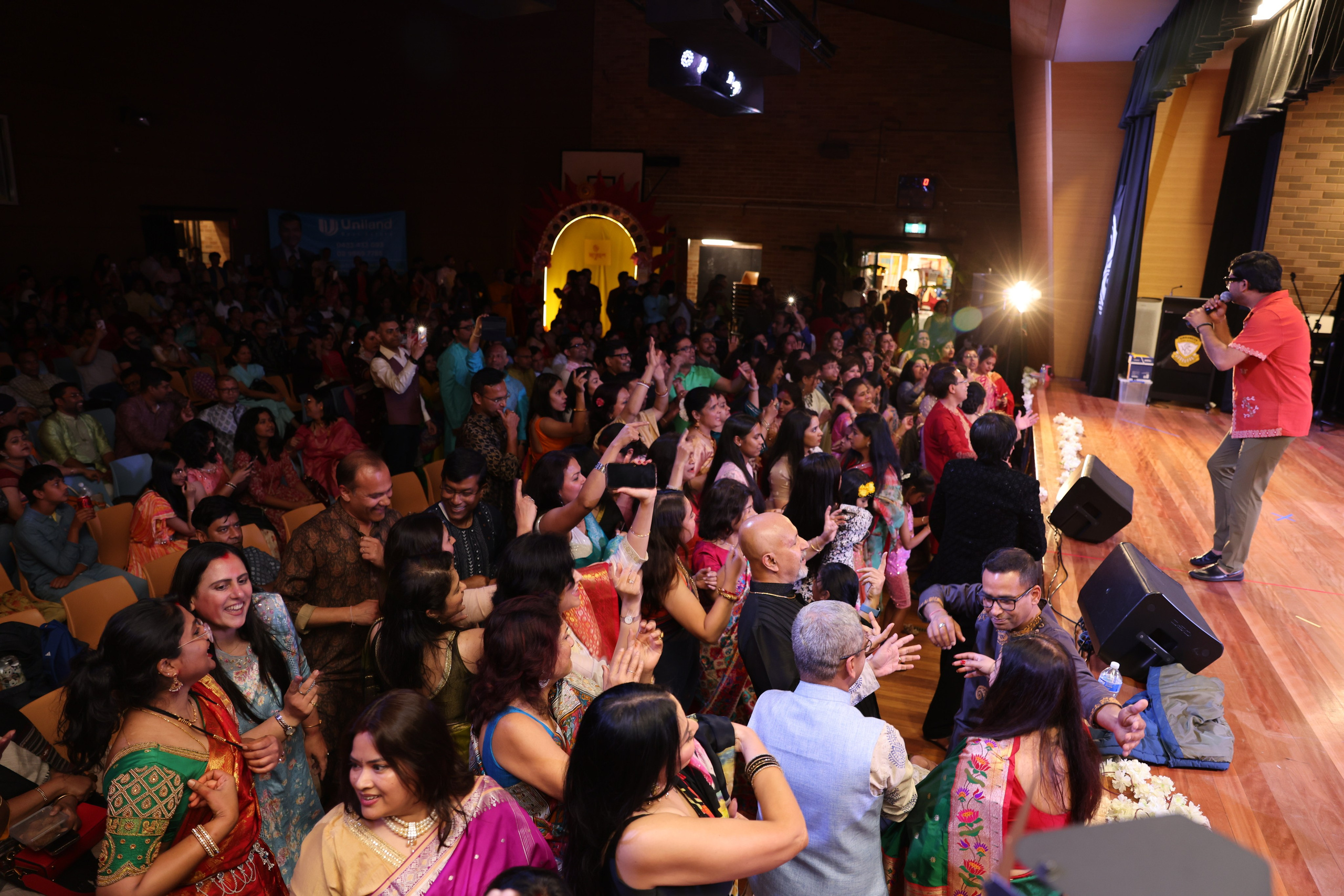 Arohan Sydney. MHCreative is family-oriented photographer based in SYDNEY