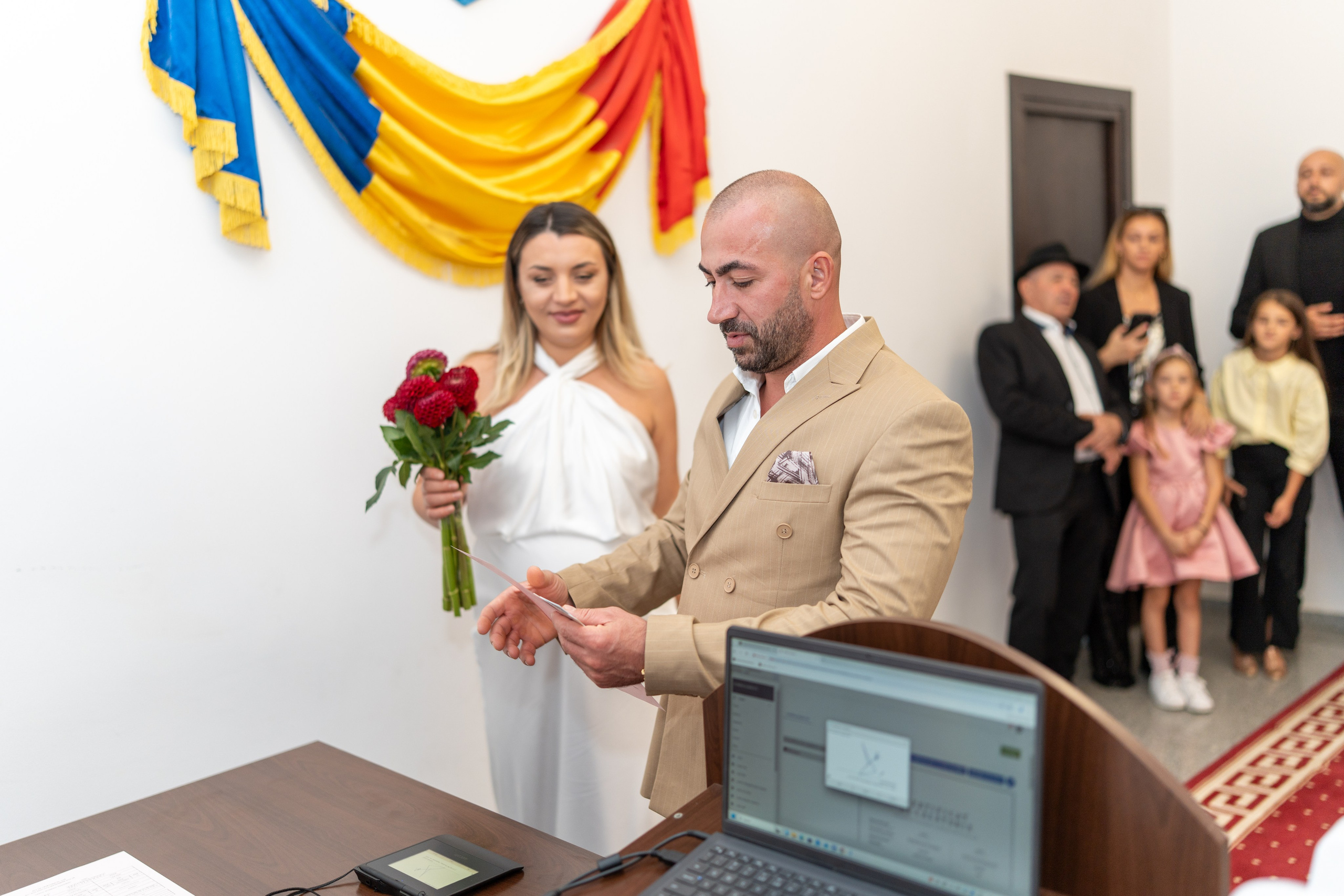 STEFAN & INA - CUNUNIE CIVILA. Fotograf Nuntă | Lucian Murgeanu - Fotograf Profesionist Evenimente