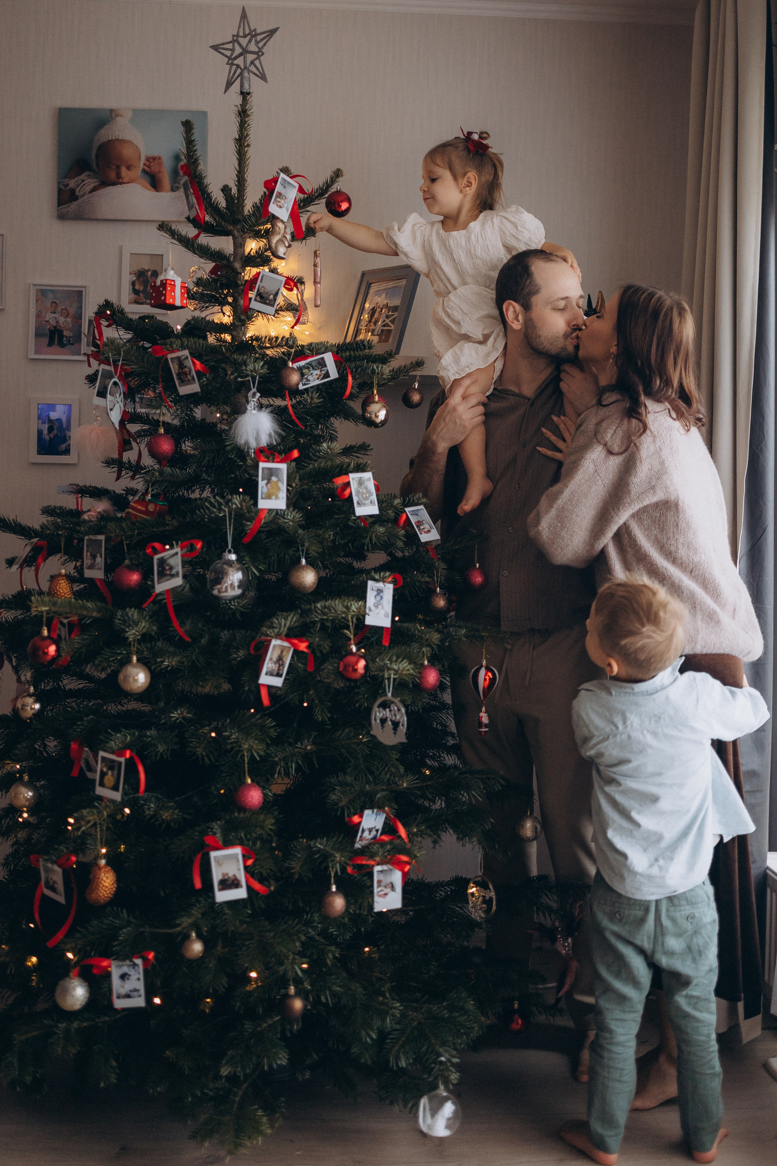 LANAS ģimene. GALVENĀ