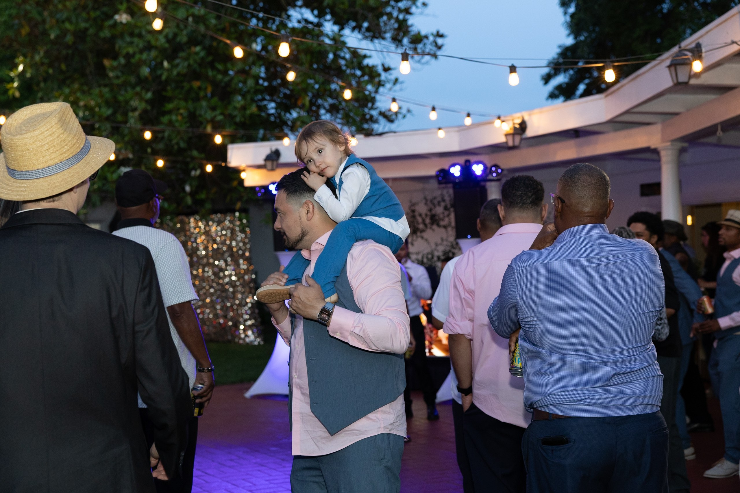 Events and big family photos. Family and children’s lifestyle photographer Elena Tumanova