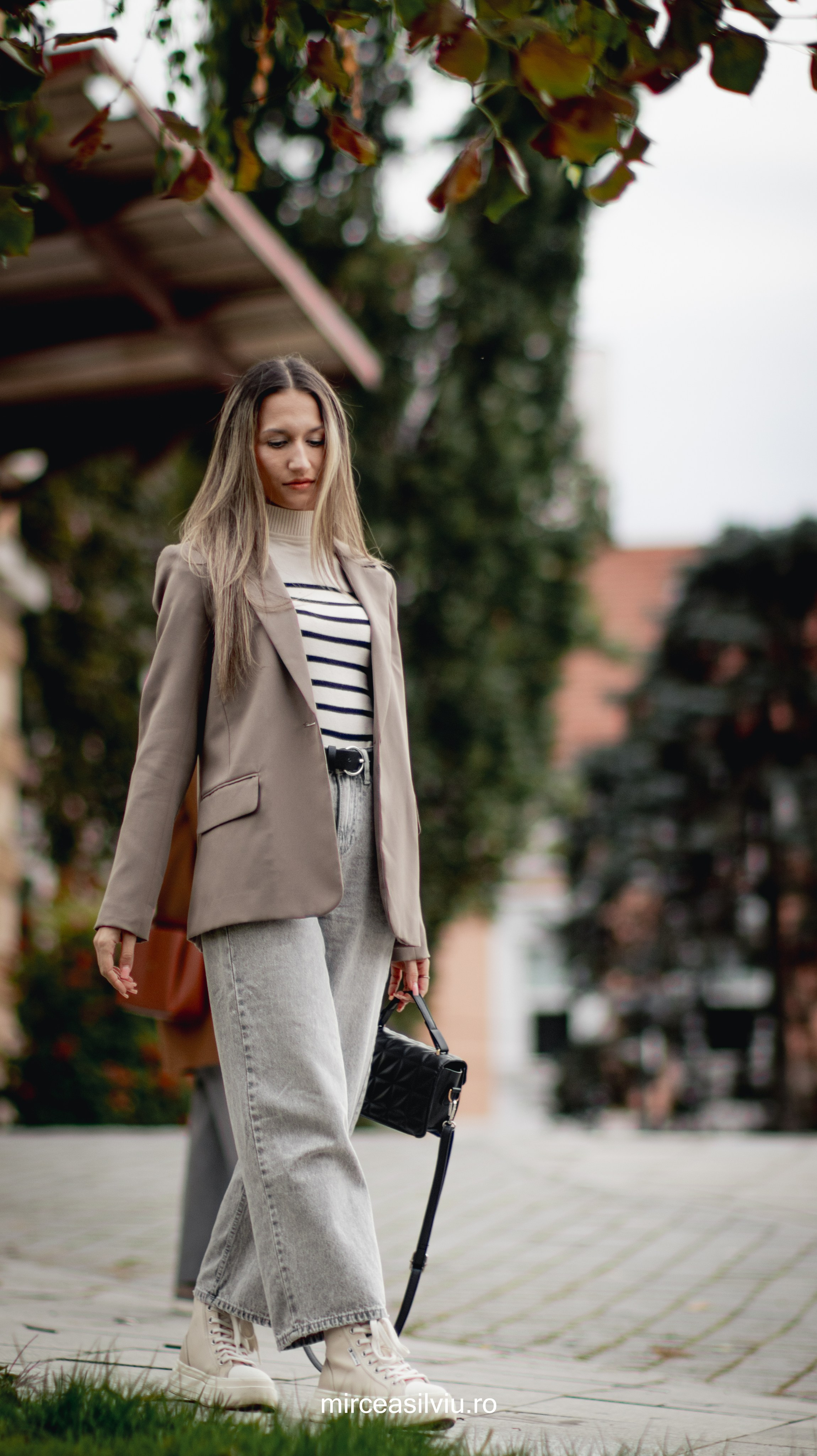 Madalina. Fotograf de portrete și evenimente din Cluj-Napoca. Ședințe foto individuale, nunți, botezuri și aniversări în Cluj și județul Cluj