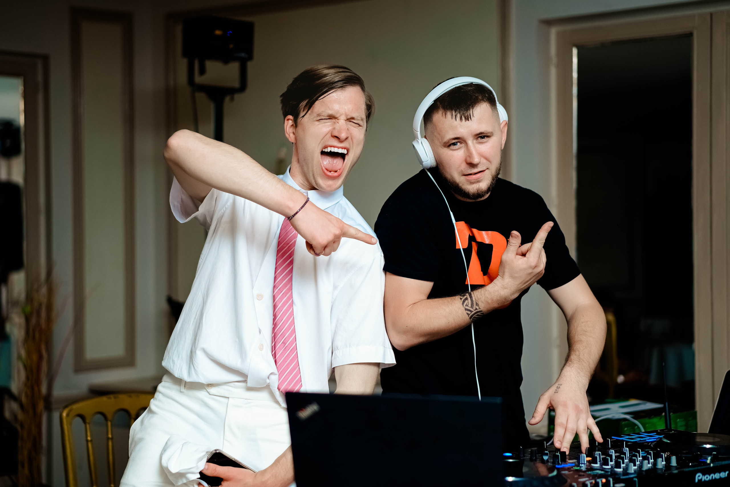 Wedding N&E. Https://www.instagram.com/grosu.photography?igsh=MTR6Y2xobGw1ZTluZg%3D%3D&utm_source=qr