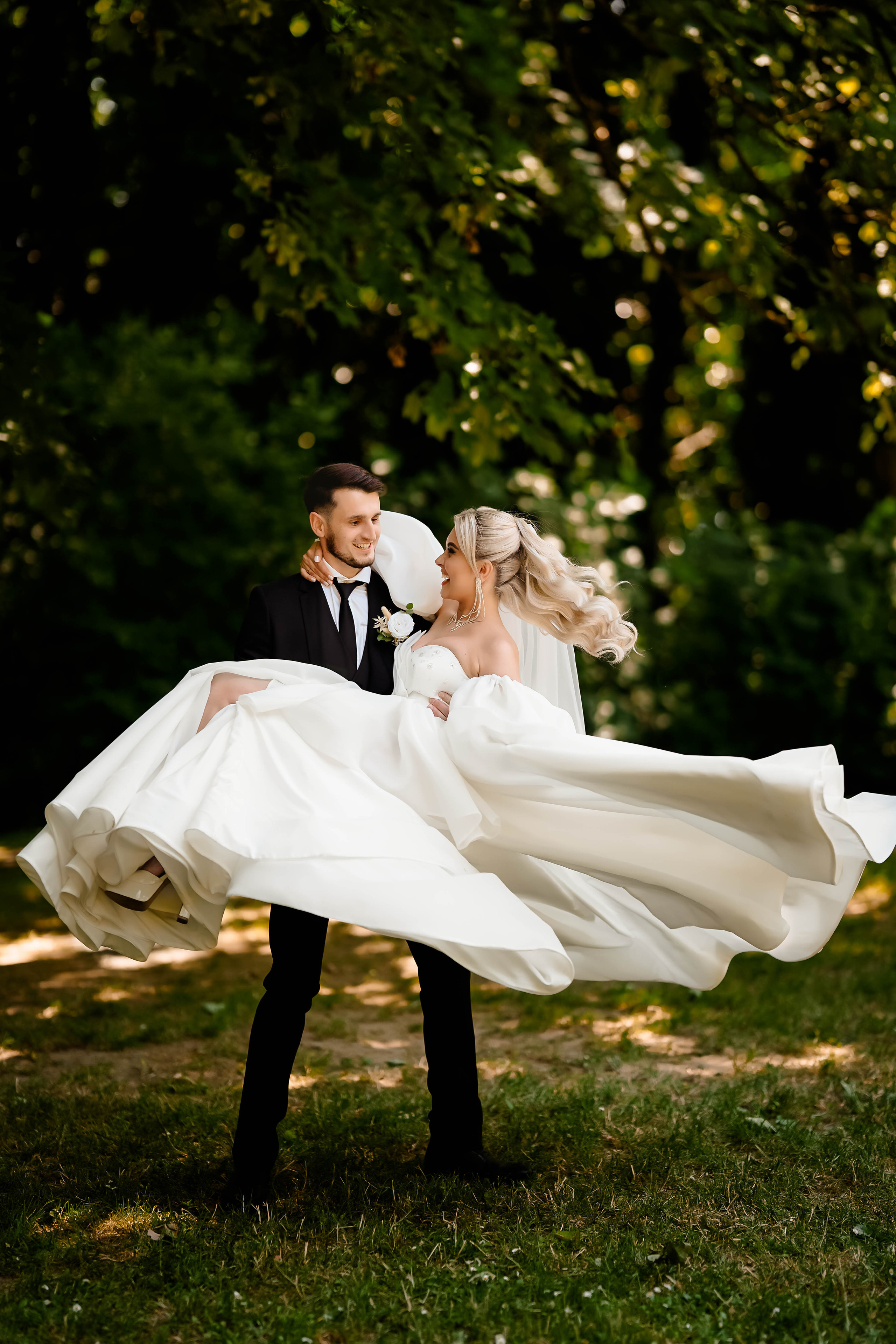 Wedding N&E. Https://www.instagram.com/grosu.photography?igsh=MTR6Y2xobGw1ZTluZg%3D%3D&utm_source=qr