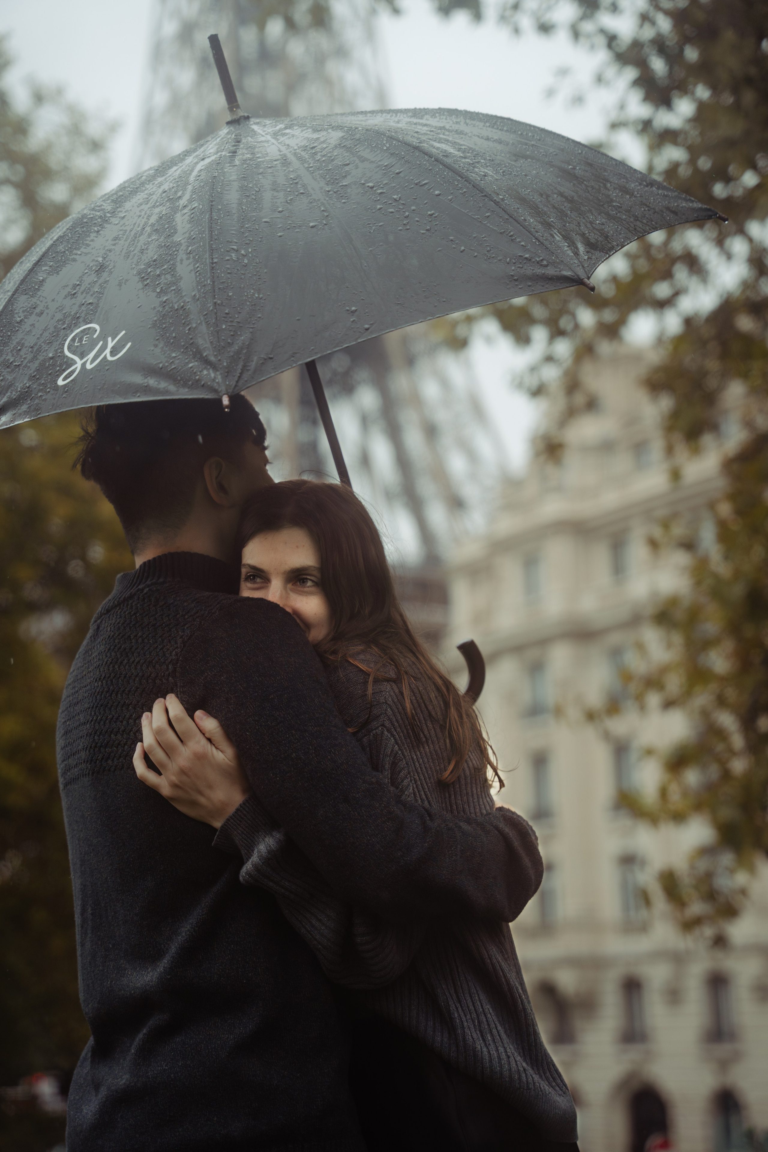 Margaret & Max in Rainy Paris. Фотограф в Париже Полина Осипова
