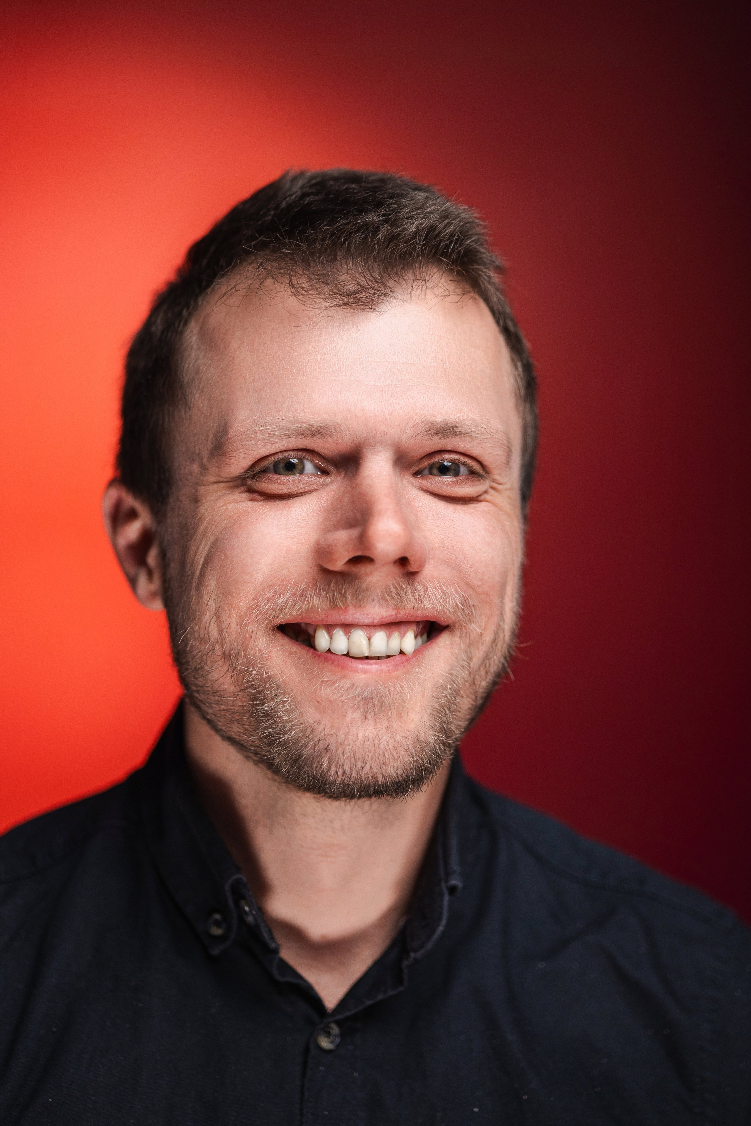 Dan Murzea. Daniel Cioc - Fotograf profesionist în București, specializat în evenimente, nunta, botez, corporate, portret și boudoir