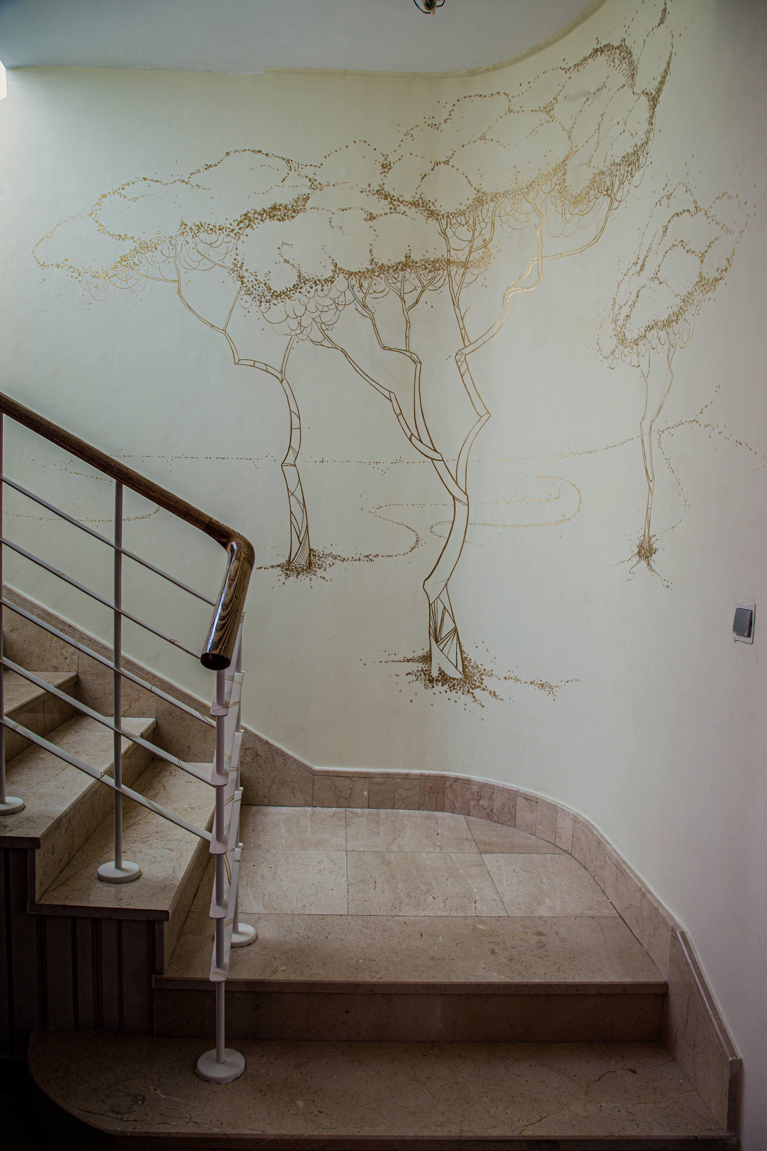 Wall painting. Professional Artist, teacher of art, Artistic Photographer In Dubai (U