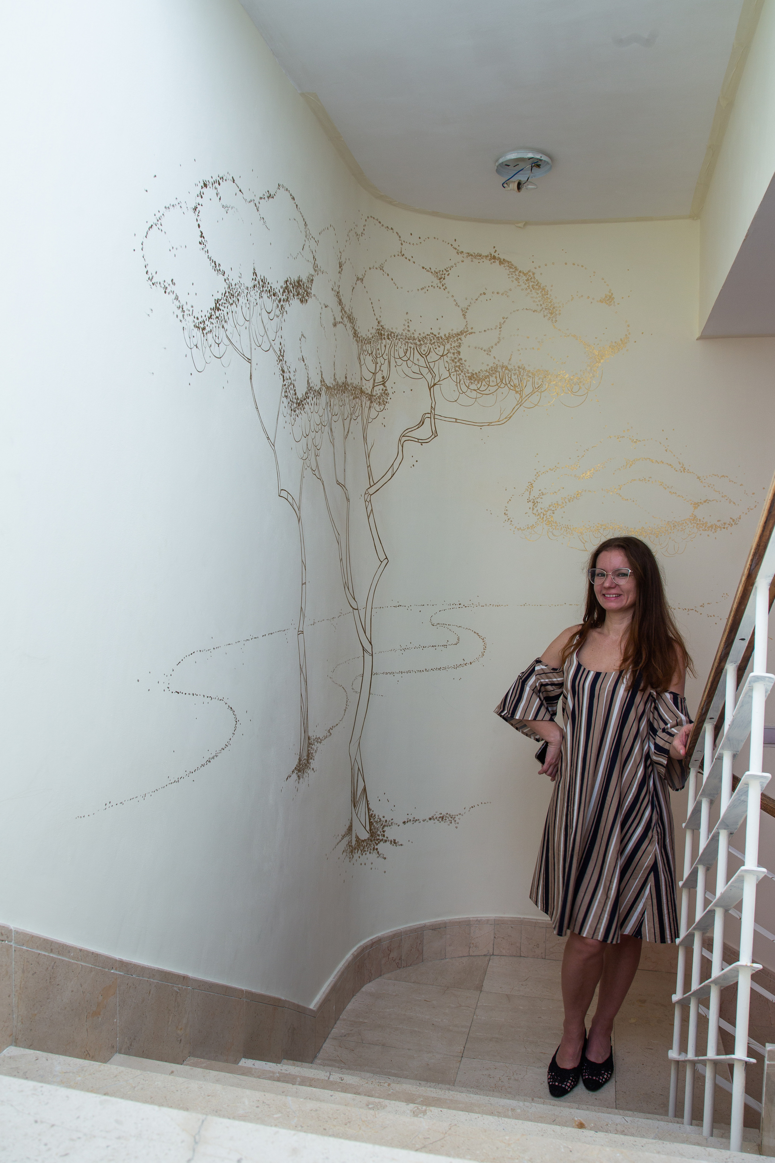 Wall painting. Professional Artist, teacher of art, Artistic Photographer In Dubai (U