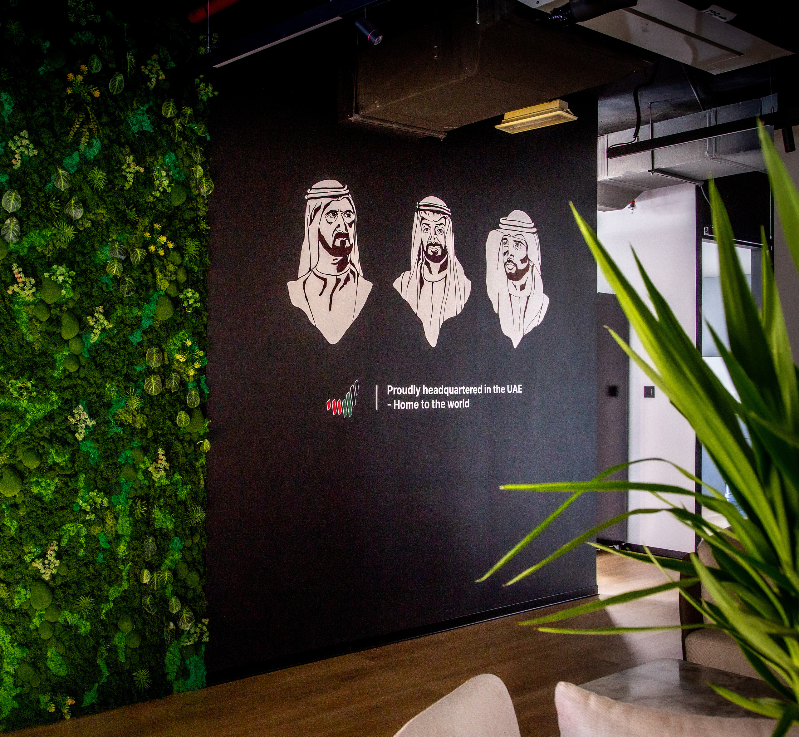 Wall painting. Professional Artist, teacher of art, Artistic Photographer In Dubai (U