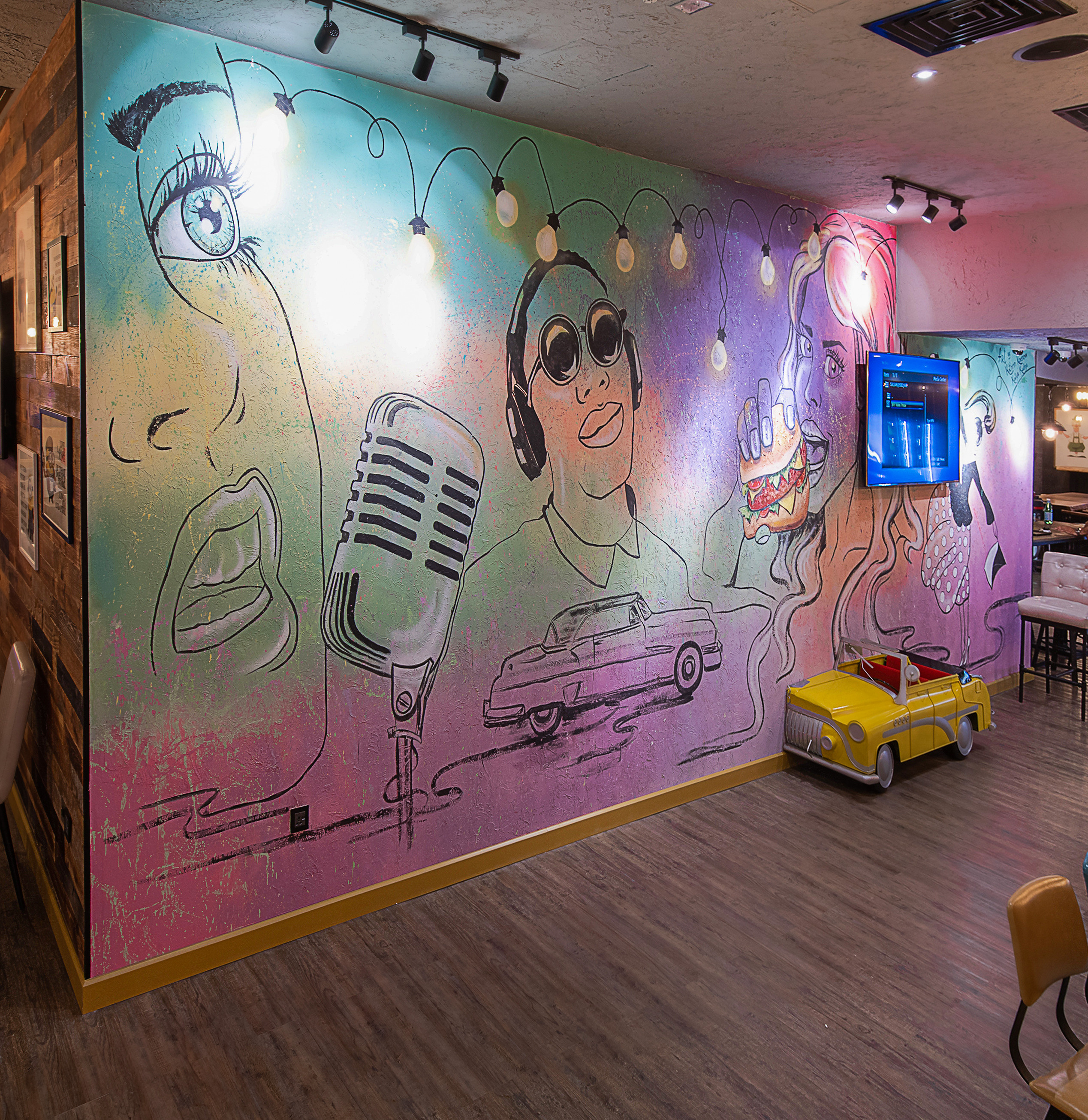BFF Gastro bar and lounge. Dubai. UAE. 2019. Artistic design: Kathrin Kovshova. Artist  team:  Kathrin  Kovshova, Katya Kudrya, Peter Zakharchenko. 