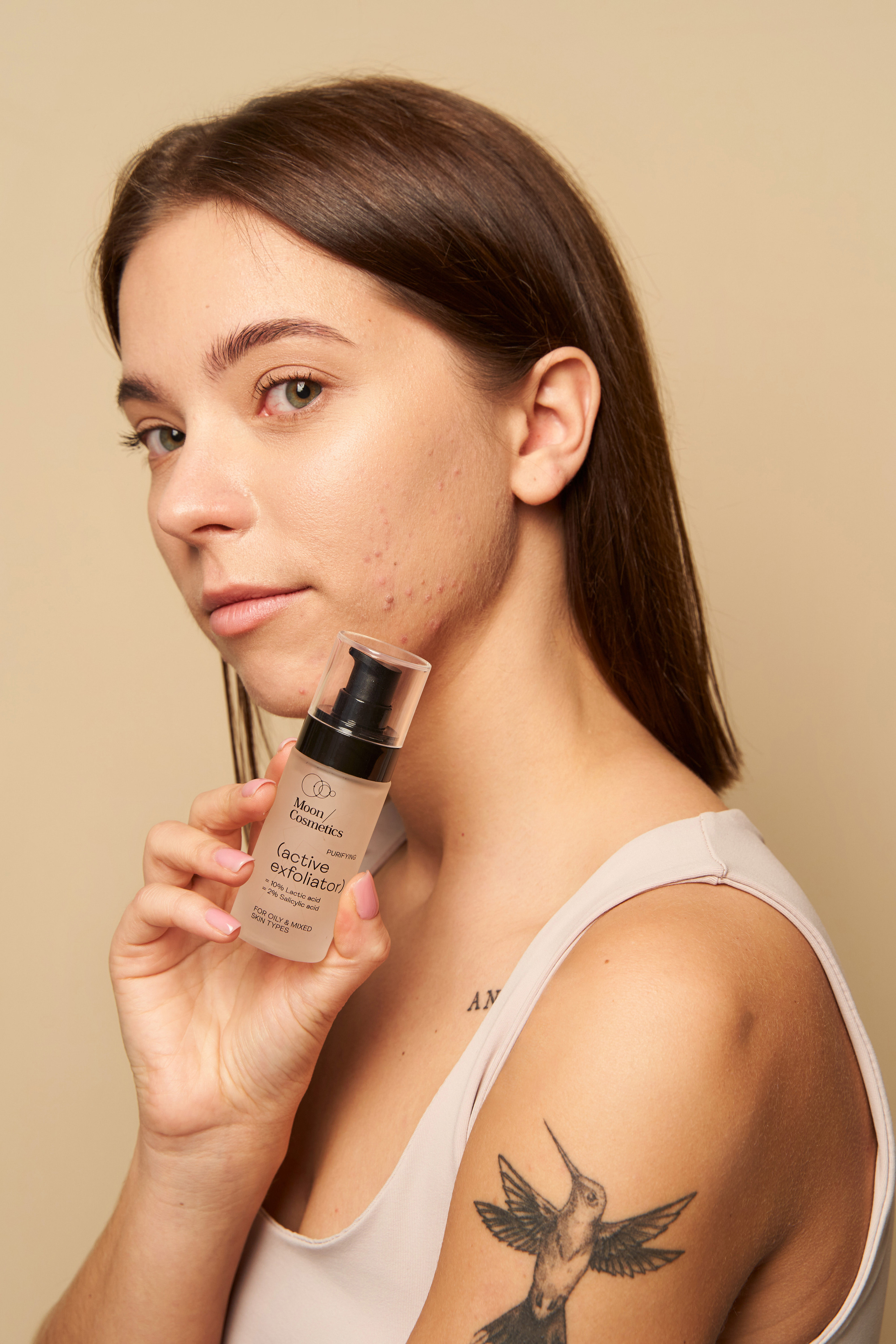 Moon Cosmetics kosmetikos fotosesija studijoje. Fotografas Jevgenijus Misevič — misevicphoto.com