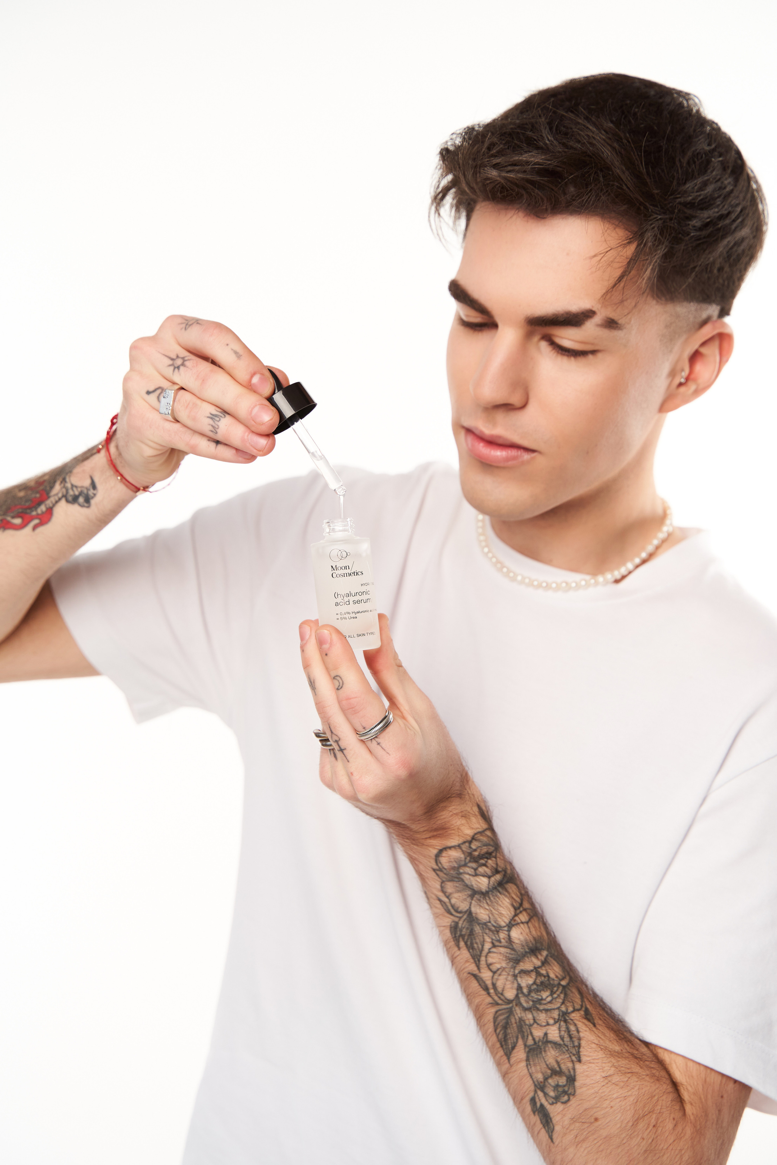 Moon Cosmetics kosmetikos fotosesija studijoje. Fotografas Jevgenijus Misevič — misevicphoto.com