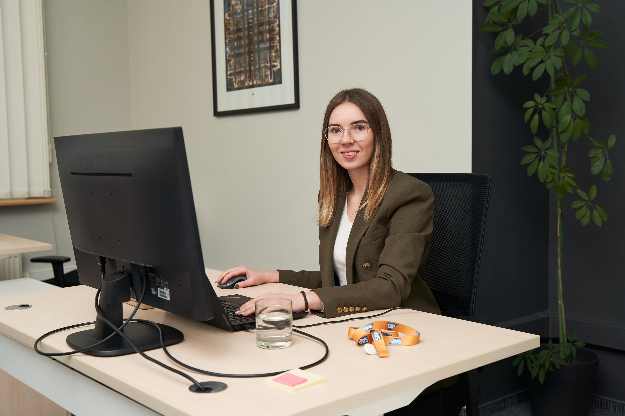 VERSLO PORTRETAI. Fotografas Jevgenijus Misevič — misevicphoto.com