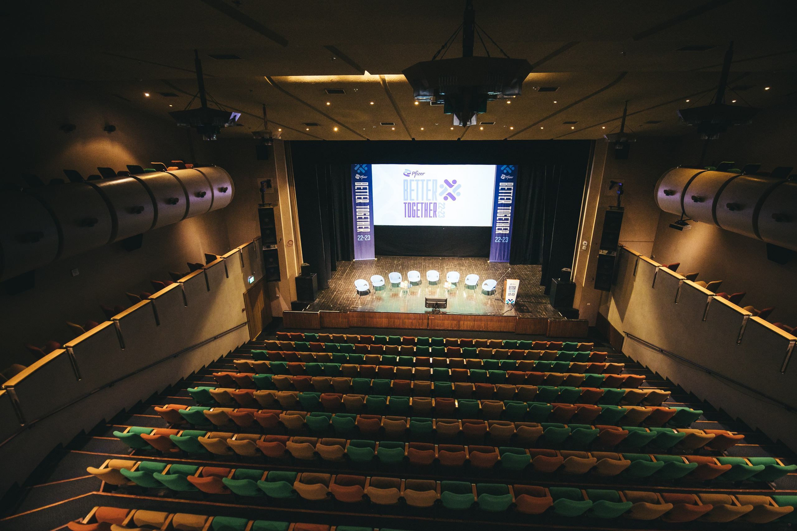 Pfizer. AMIR BUCHNIK PHOTOGRAPHER