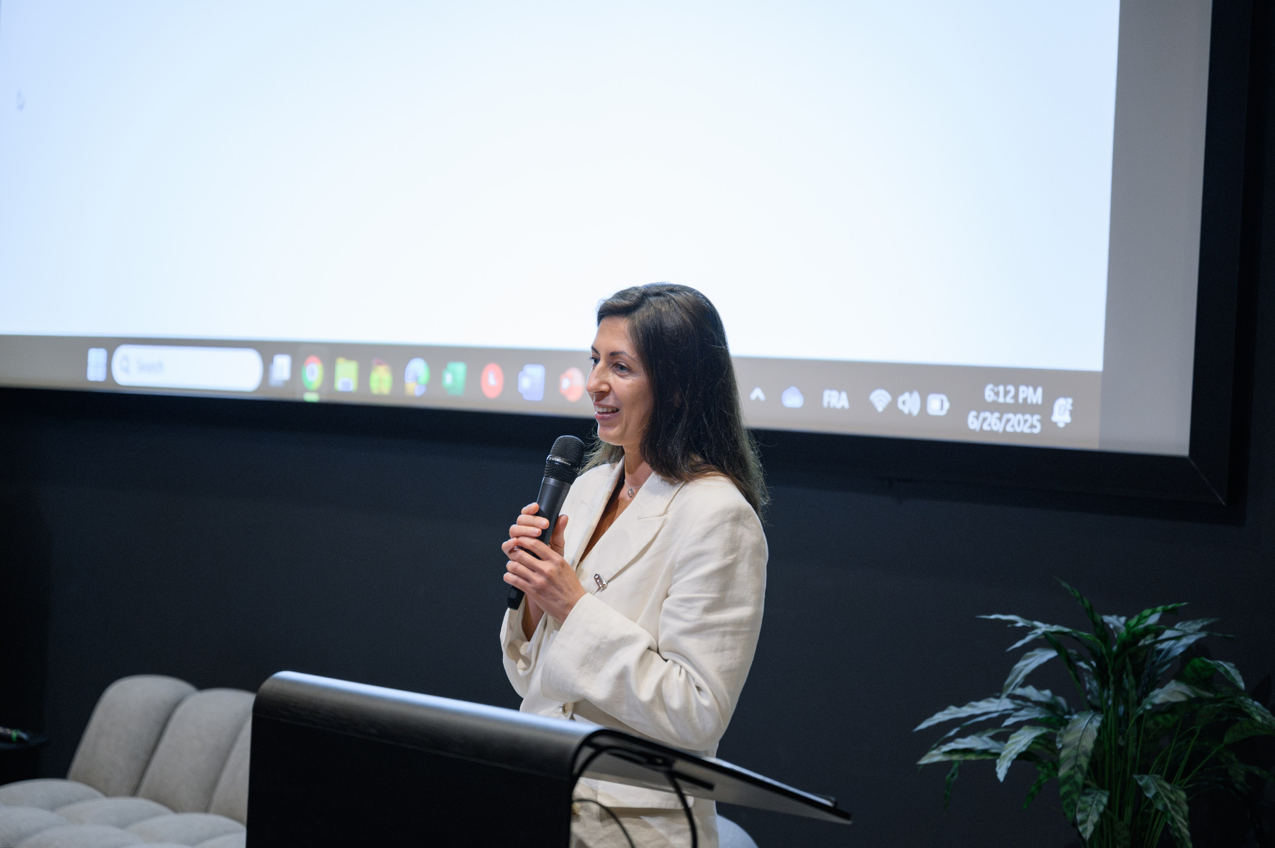 Dress For Success asbl at Pwc Luxembourg. Photographer in Luxembourg Tanita