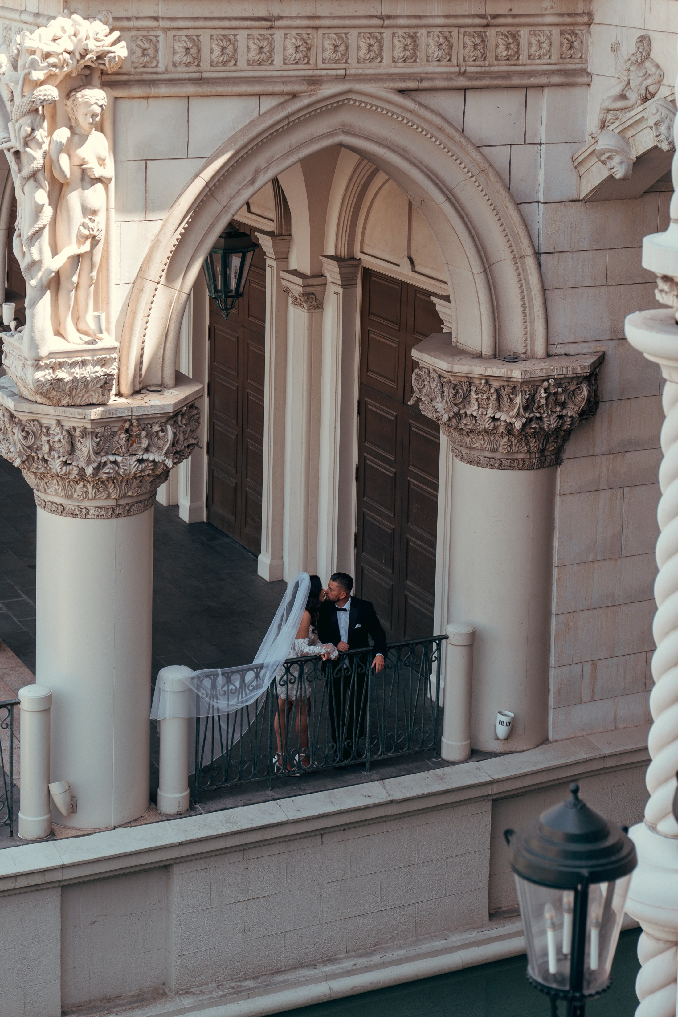 Sara&John. Wedding & elopement photographer Viktoriya Kravtsov. Las Vegas