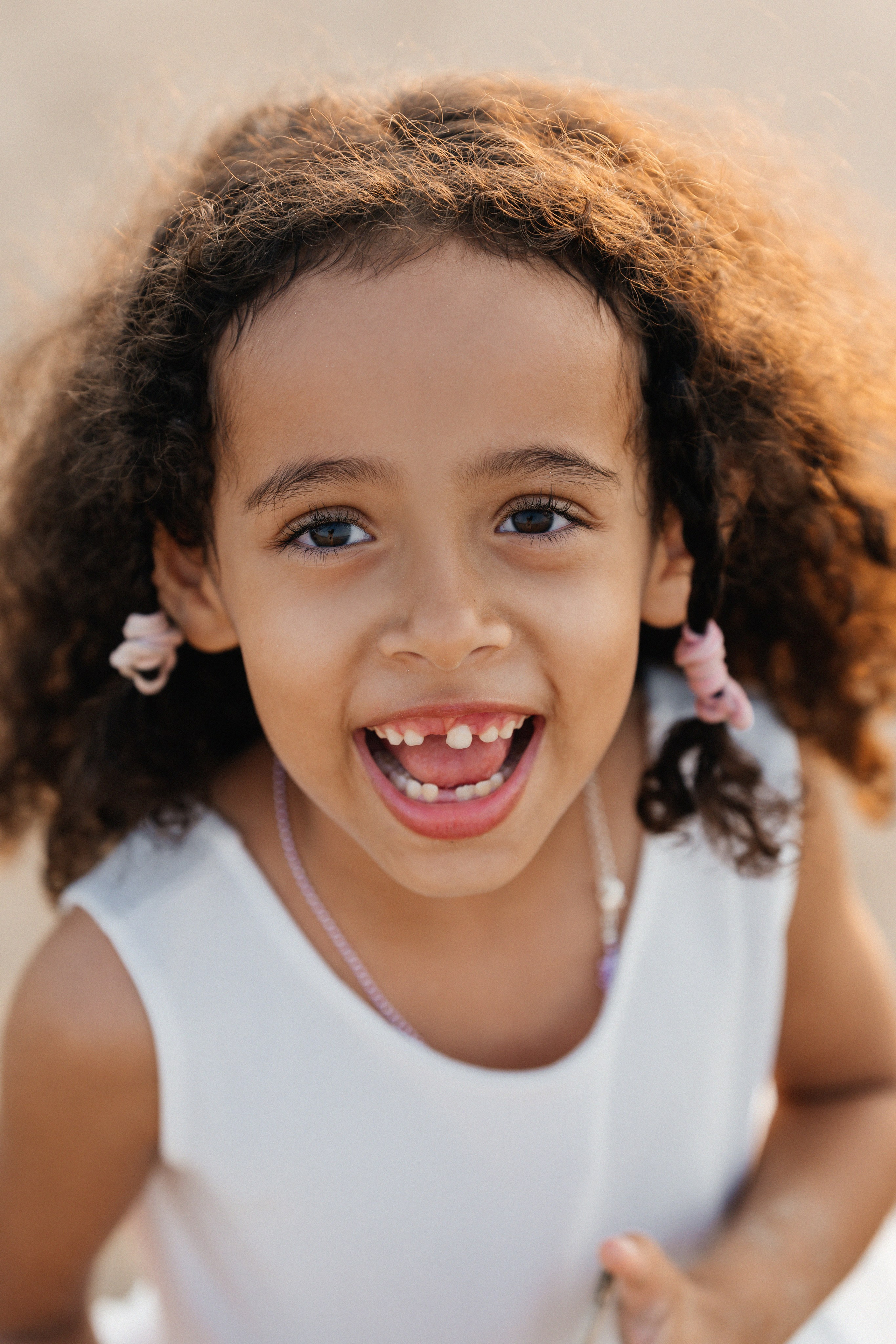 Elena with mother. Fotografa Rimini