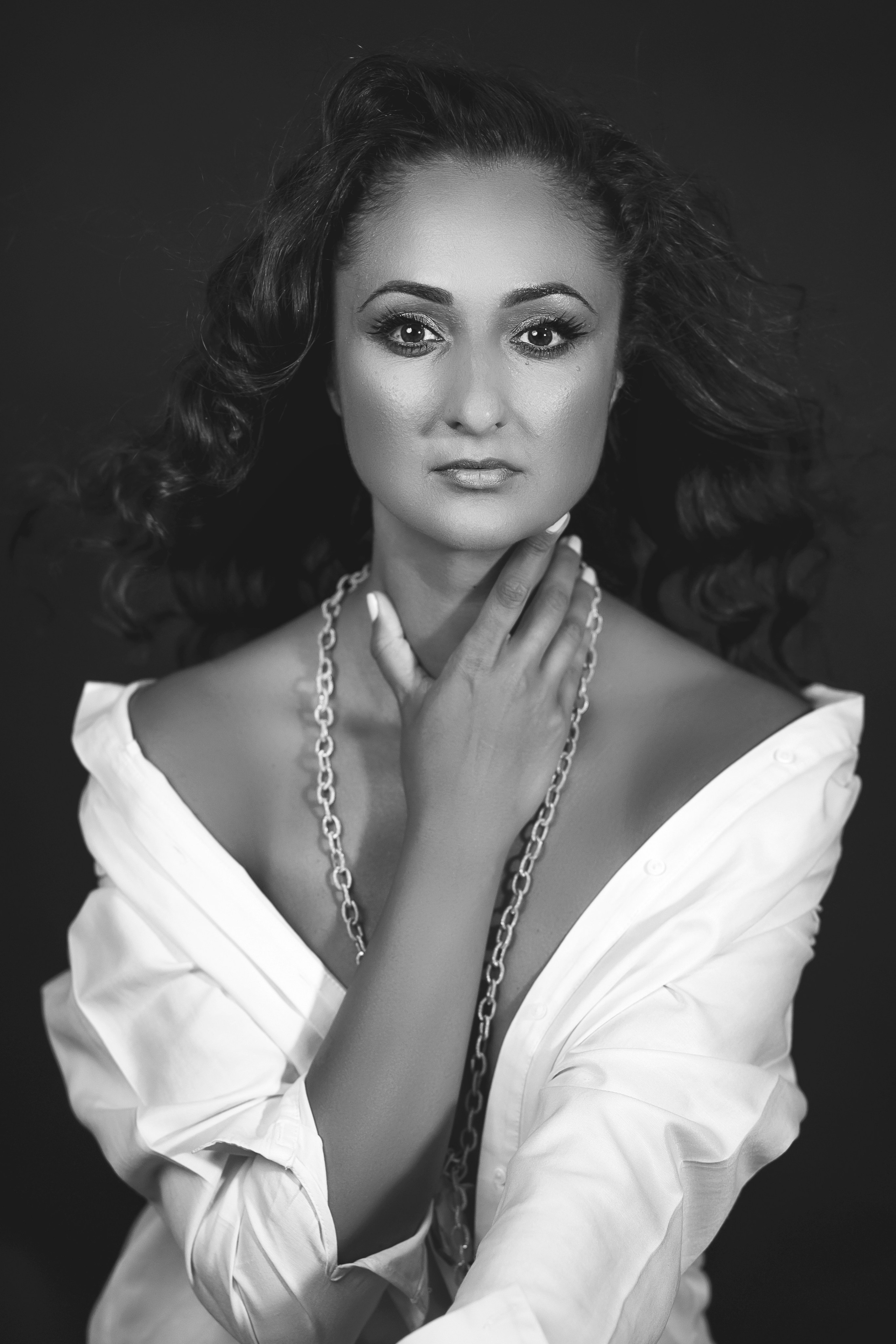 Elena Mascan – Fotograf newborn, maternitate, portret, smash the cake & branding personal | La Femme Studio Photograpy|Constanţa