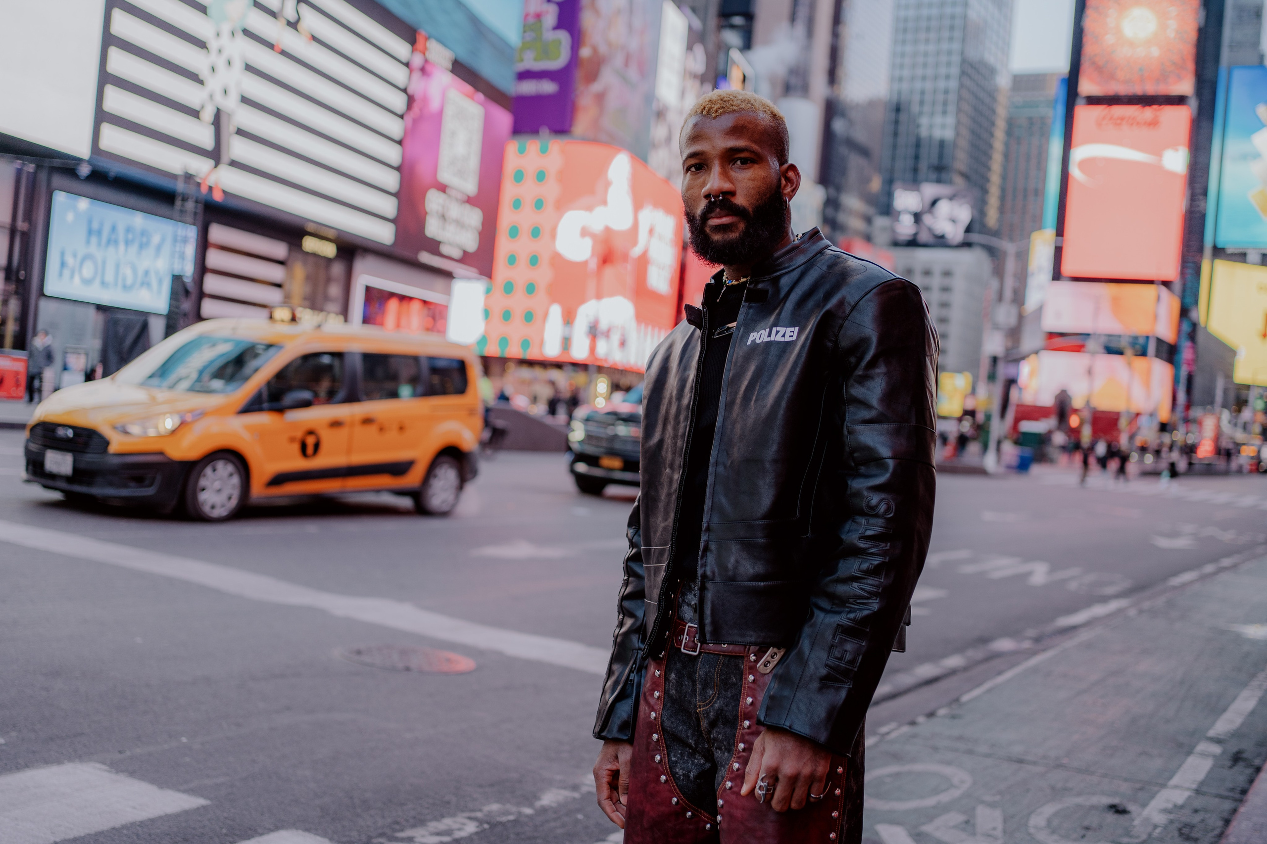 Times Square and 5th avenue. Videographer and photographer in New York // MAKAROV.VIDEO