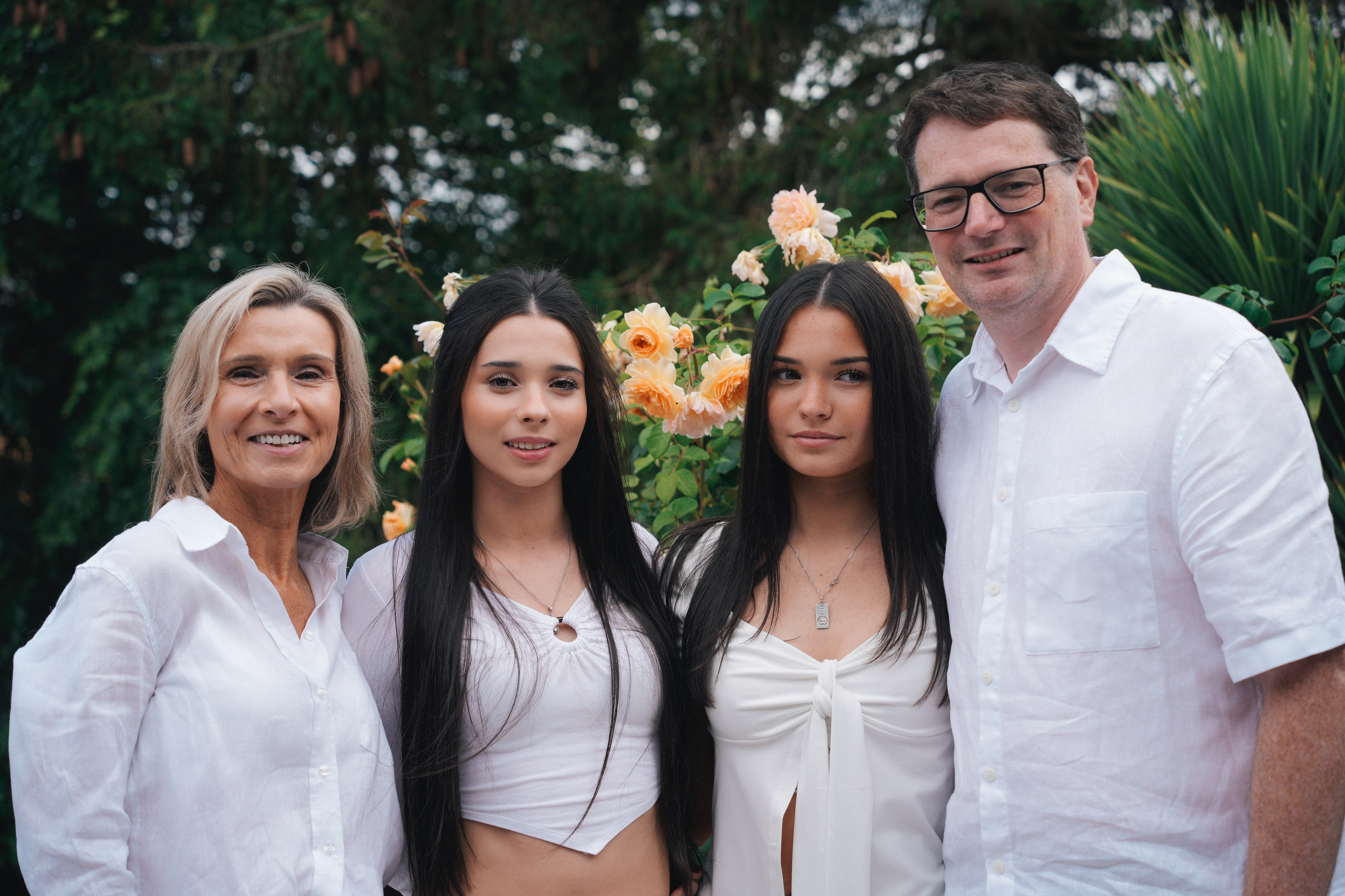 Family portraits at home in Dorridge near Solihull, natural and timeless photography.