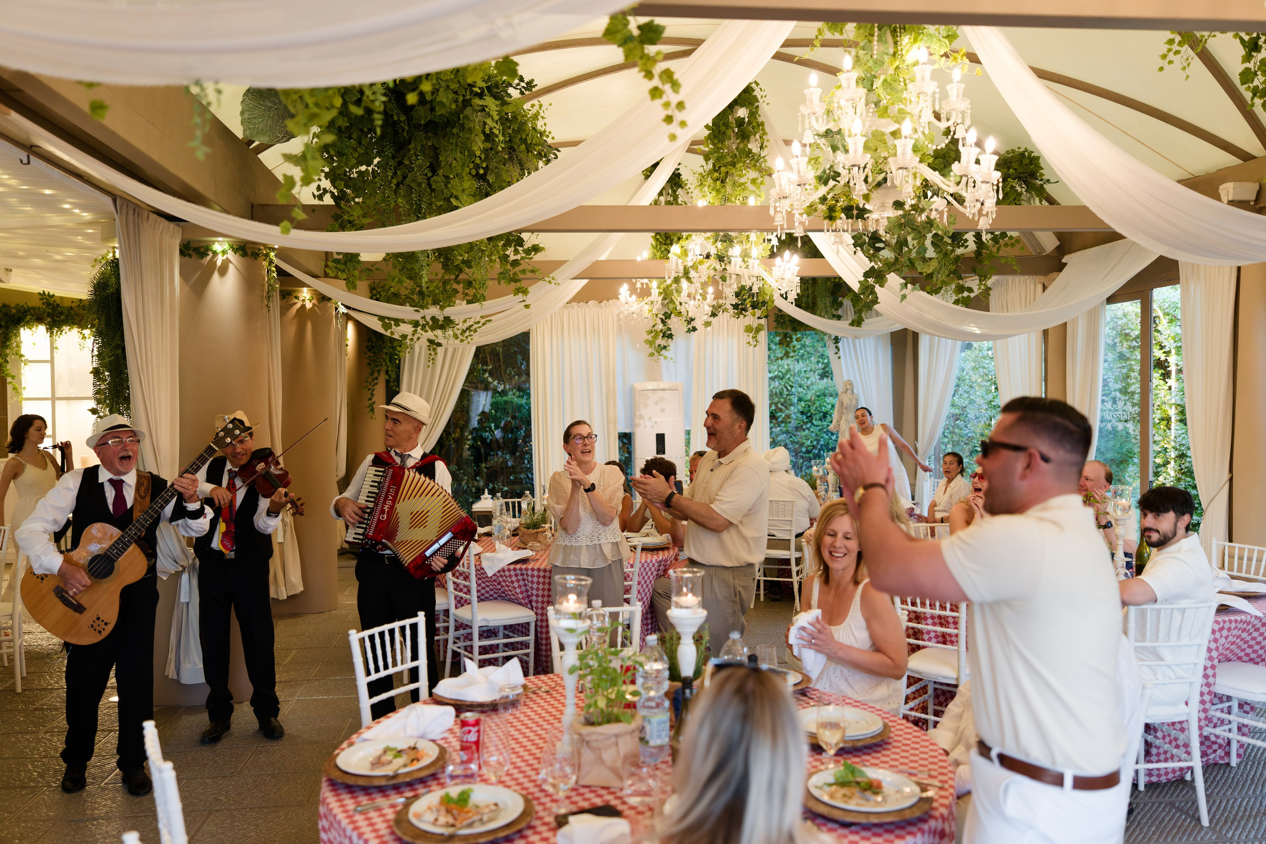 Pizza Party at Tenuta Massini, Florence, Italy. Destination Wedding Photographer — Nikita Burtsev