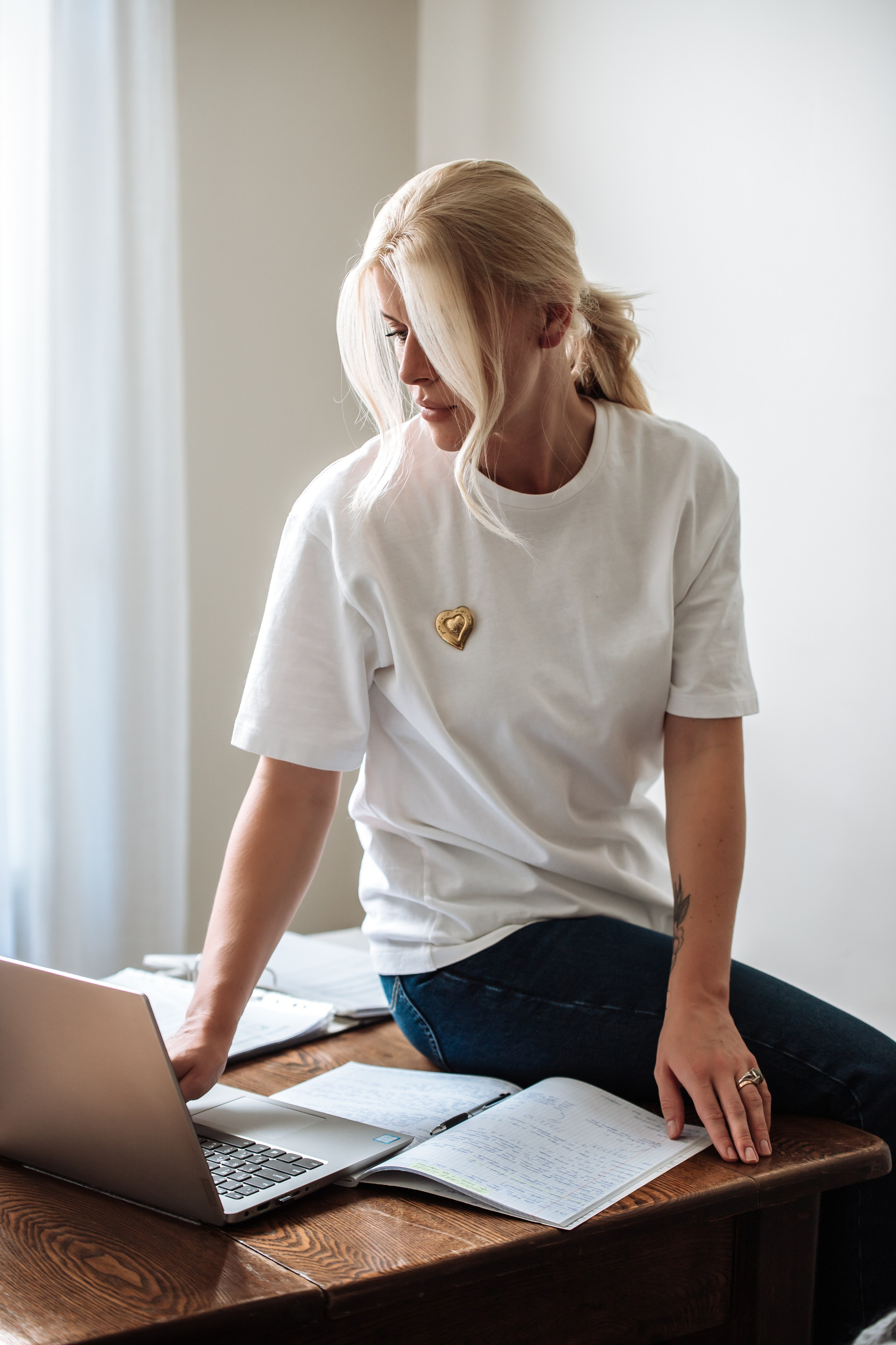 Agata|numerologė, radikalaus atleidimo trenerė. Wedding, christening and family photographers in Vilnius, Lithuania