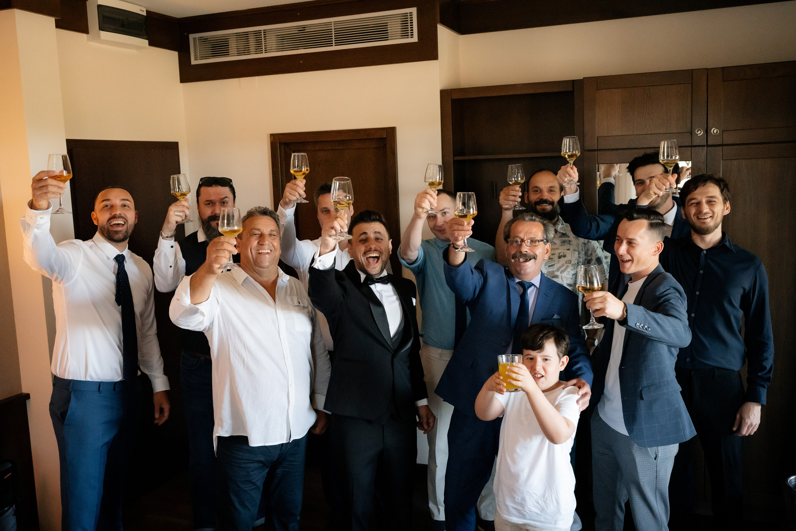 Sandra & Razvan. Destination Wedding Photographer Alex Pasarelu