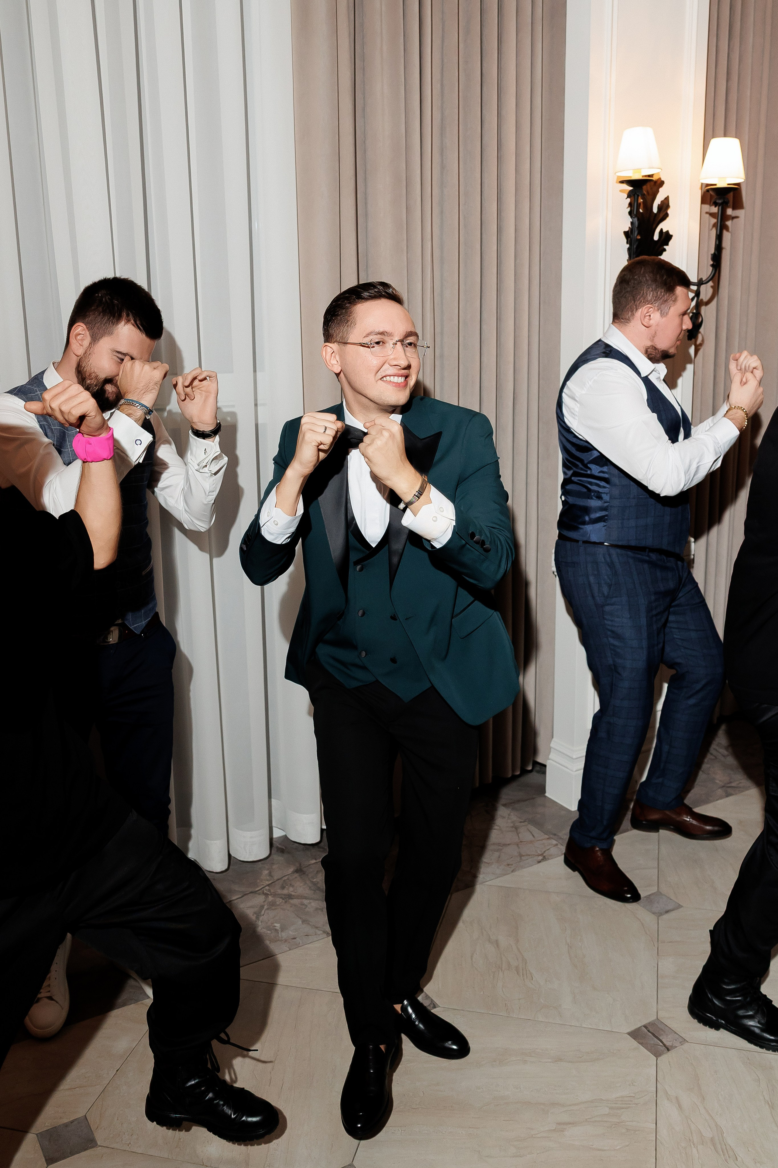 Serghei & Erica — Queen Residence. Servicii Foto și Video 067188353